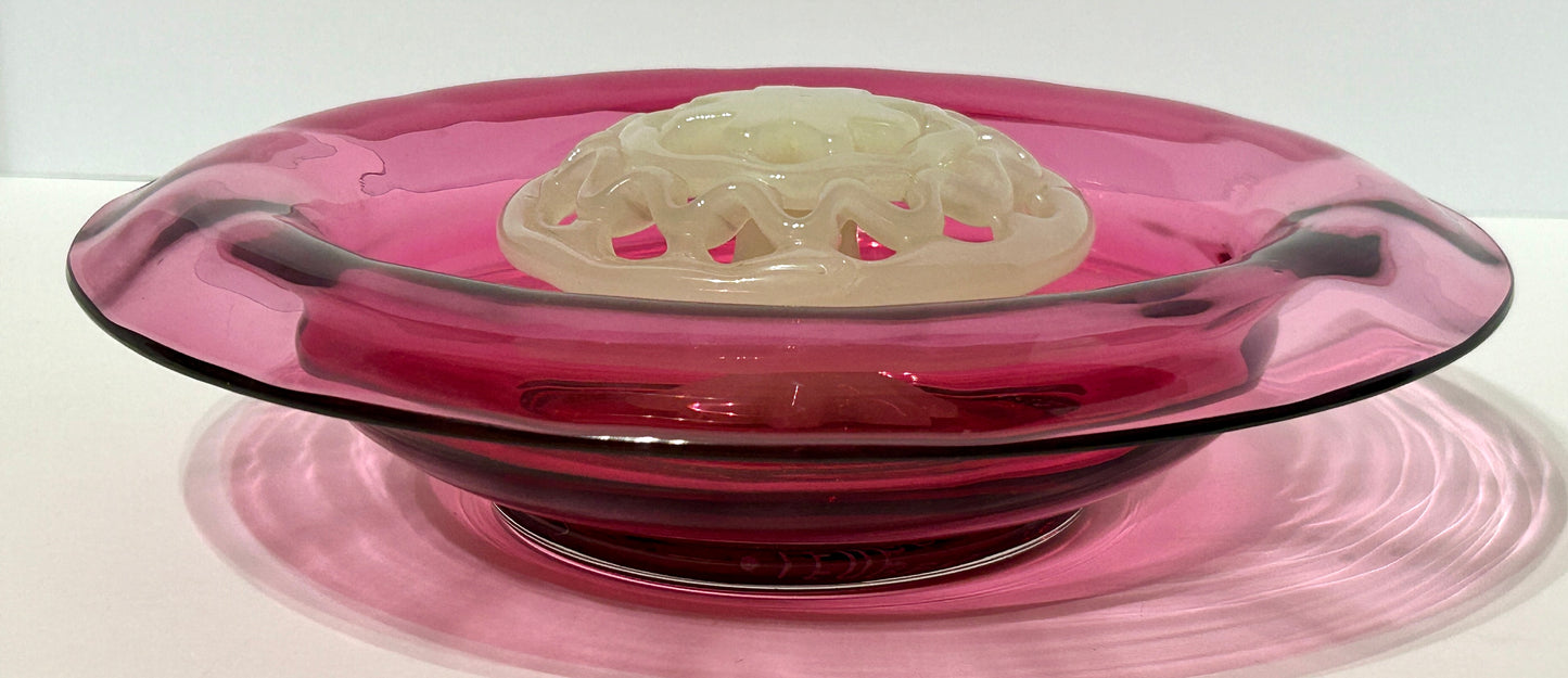 CARTER STEUBEN GLASS SIGNED CENTERPIECE BOWL WITH STEUBEN WHITE FLOWER FROG
