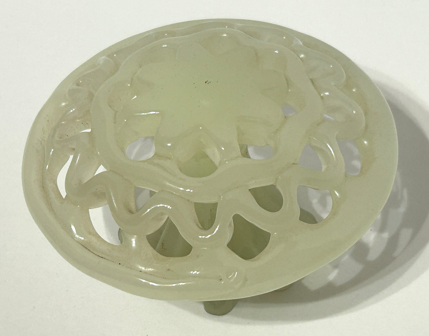 CARTER STEUBEN GLASS SIGNED CENTERPIECE BOWL WITH STEUBEN WHITE FLOWER FROG