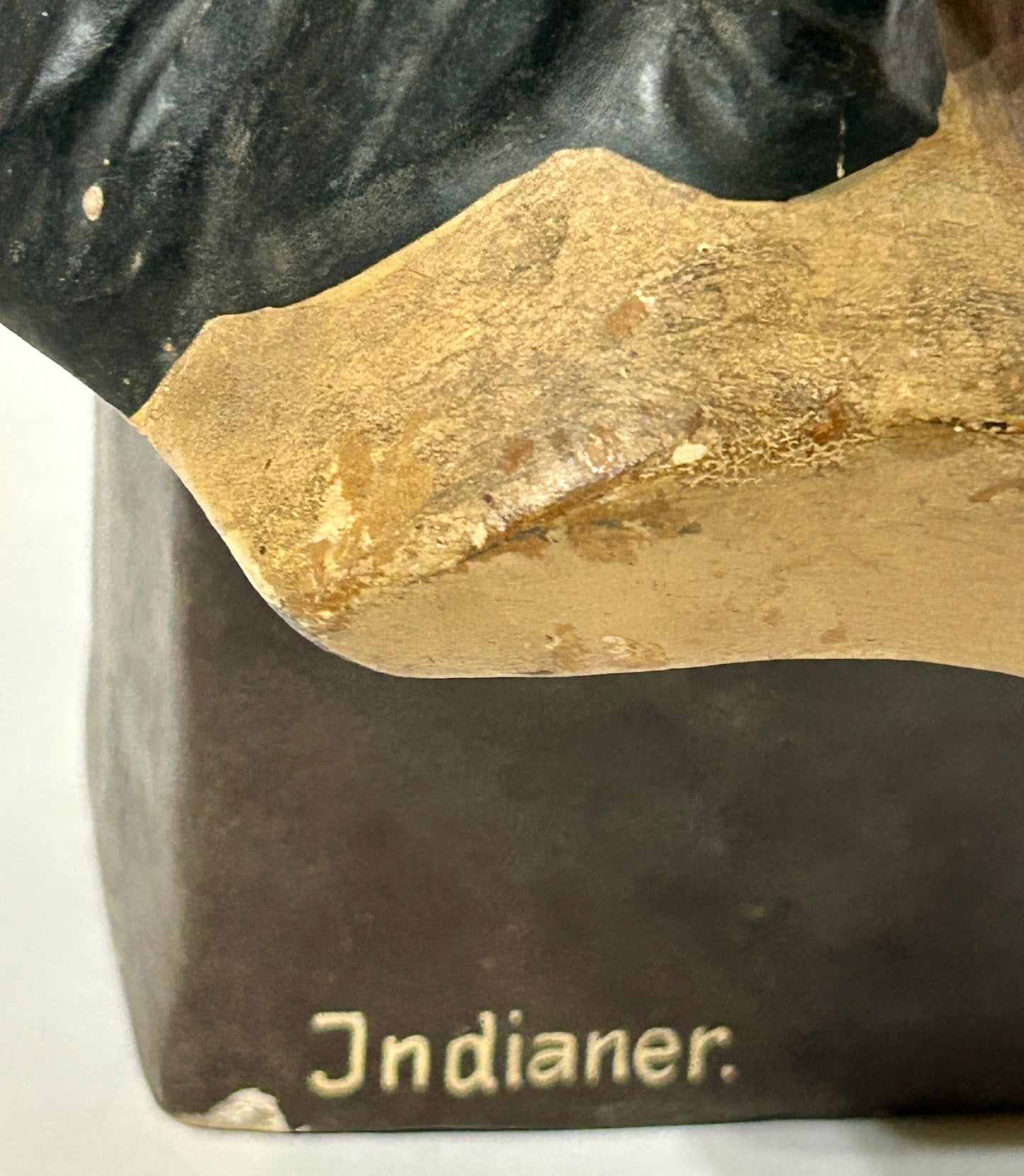 ANTIQUE PLASTER NATIVE AMERICAN "INDIANER" BUST
