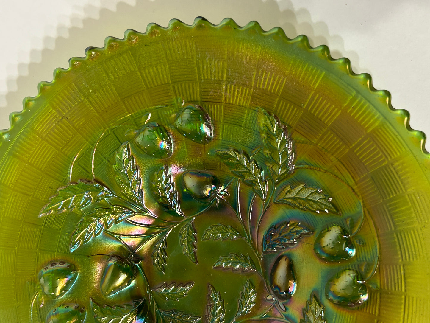 CARNIVAL GLASS GREEN STRAWBERRY AND BASKETWEAVE PLATE