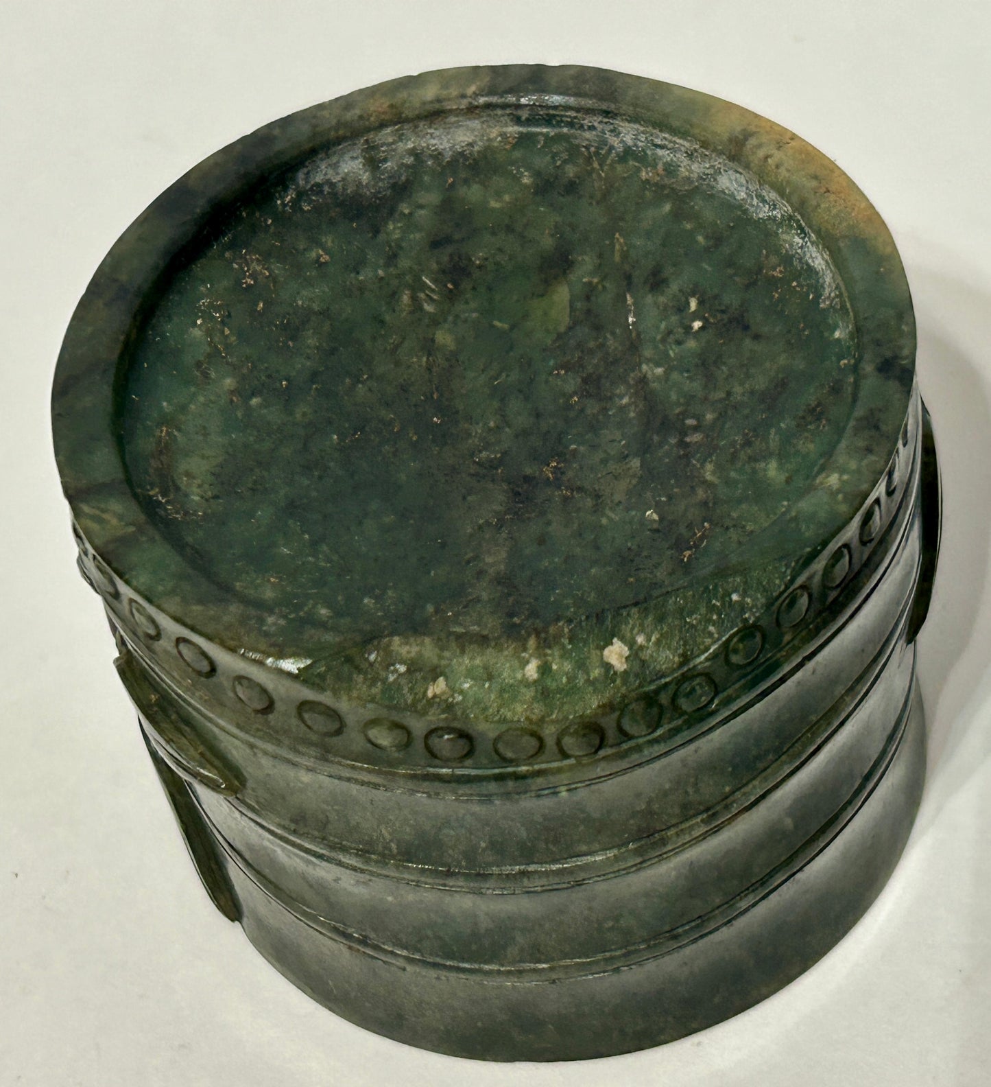 ANTIQUE JADE COVERED BOX