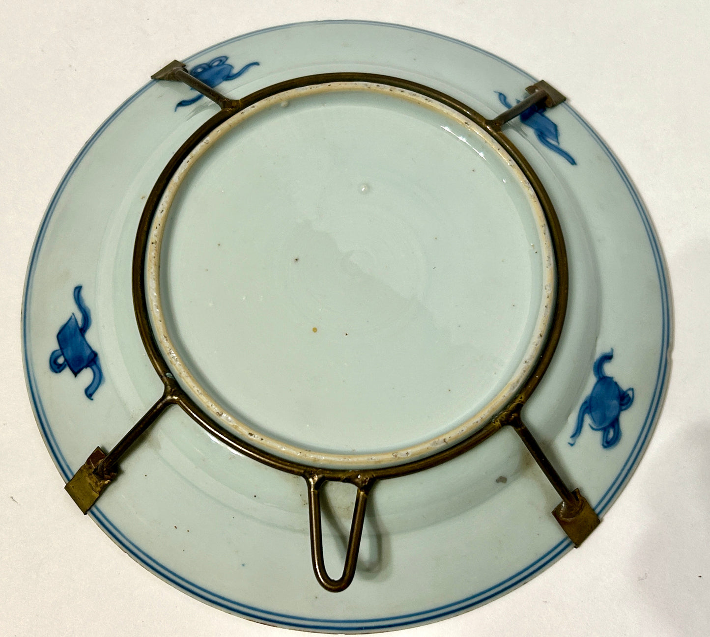 ANTIQUE CHINESE BLUE AND WHITE DRAGON AND CARP PLATE