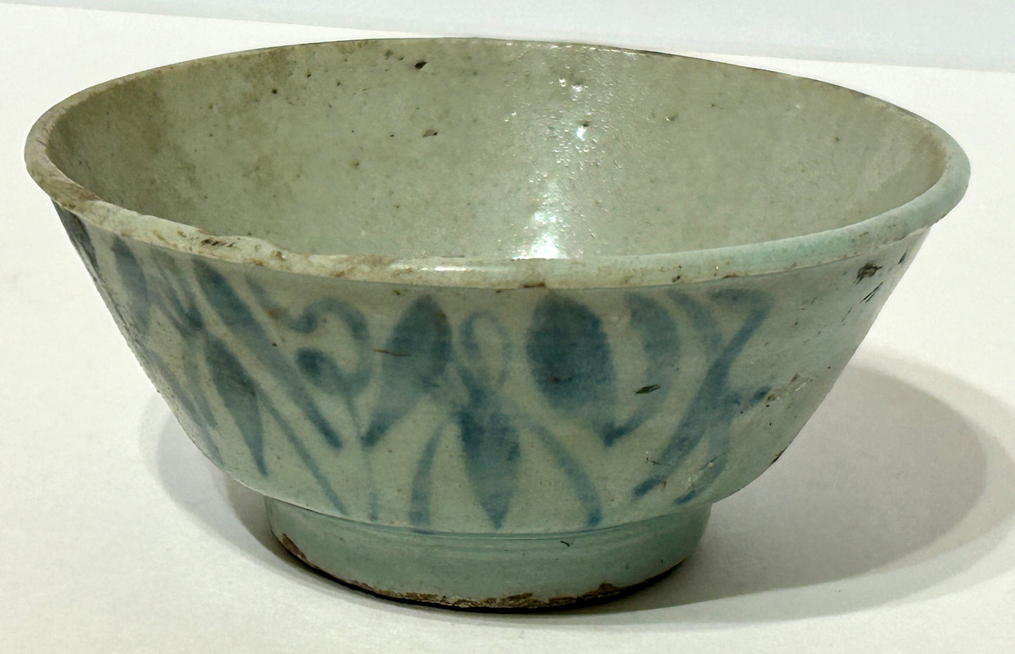 EARLY ANTIQUE CHINESE BLUE AND WHITE POTTERY BOWL FOUND IN CHINA TOWN'S 1906 RUINS