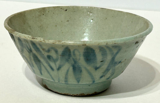 EARLY ANTIQUE CHINESE BLUE AND WHITE POTTERY BOWL FOUND IN CHINA TOWN'S 1906 RUINS