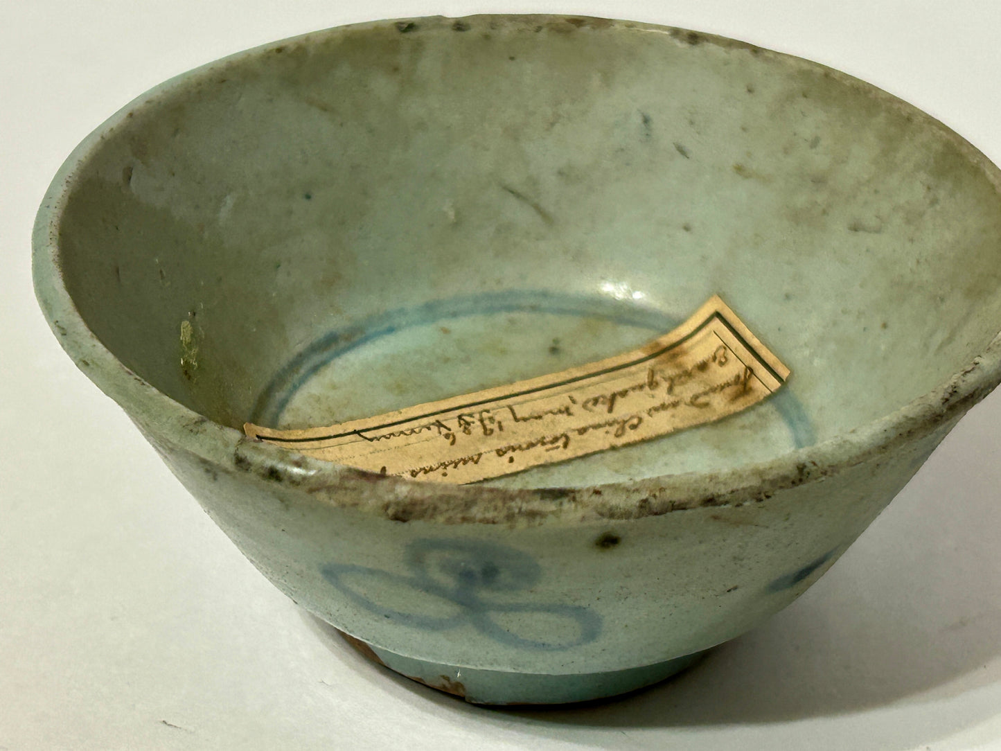 EARLY ANTIQUE CHINESE BLUE AND WHITE POTTERY BOWL FOUND IN CHINA TOWN'S 1906 RUINS