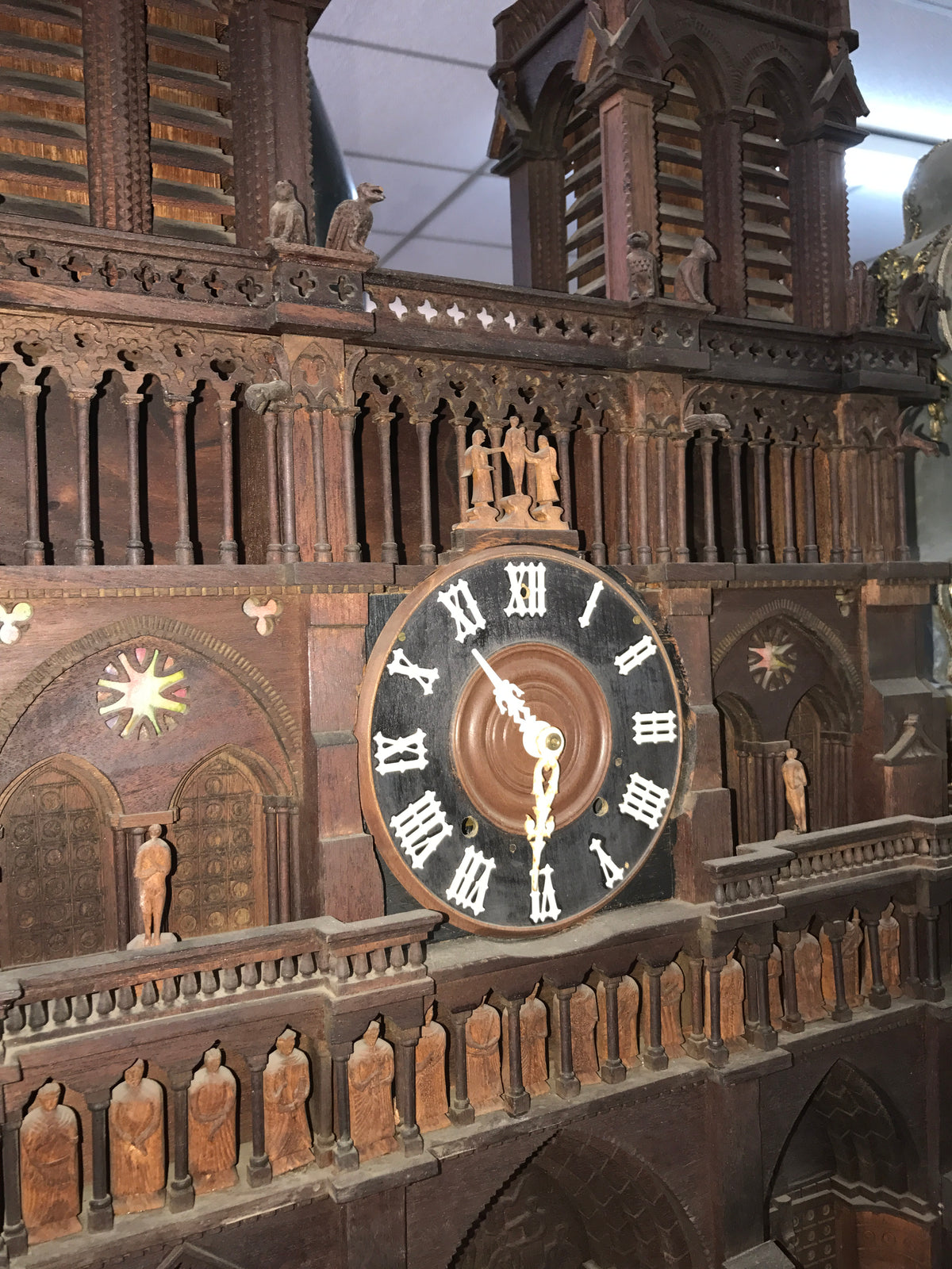 ANTIQUE FOLK ART JIG SAW CUT OUT LARGE NOTRE DAME CLOCK