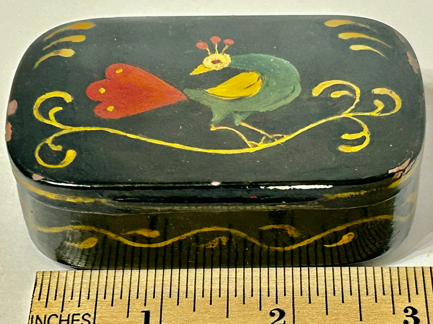 TIN TOLE ANTIQUE SUFF BOX WITH PAINTED BIRD DESIGN