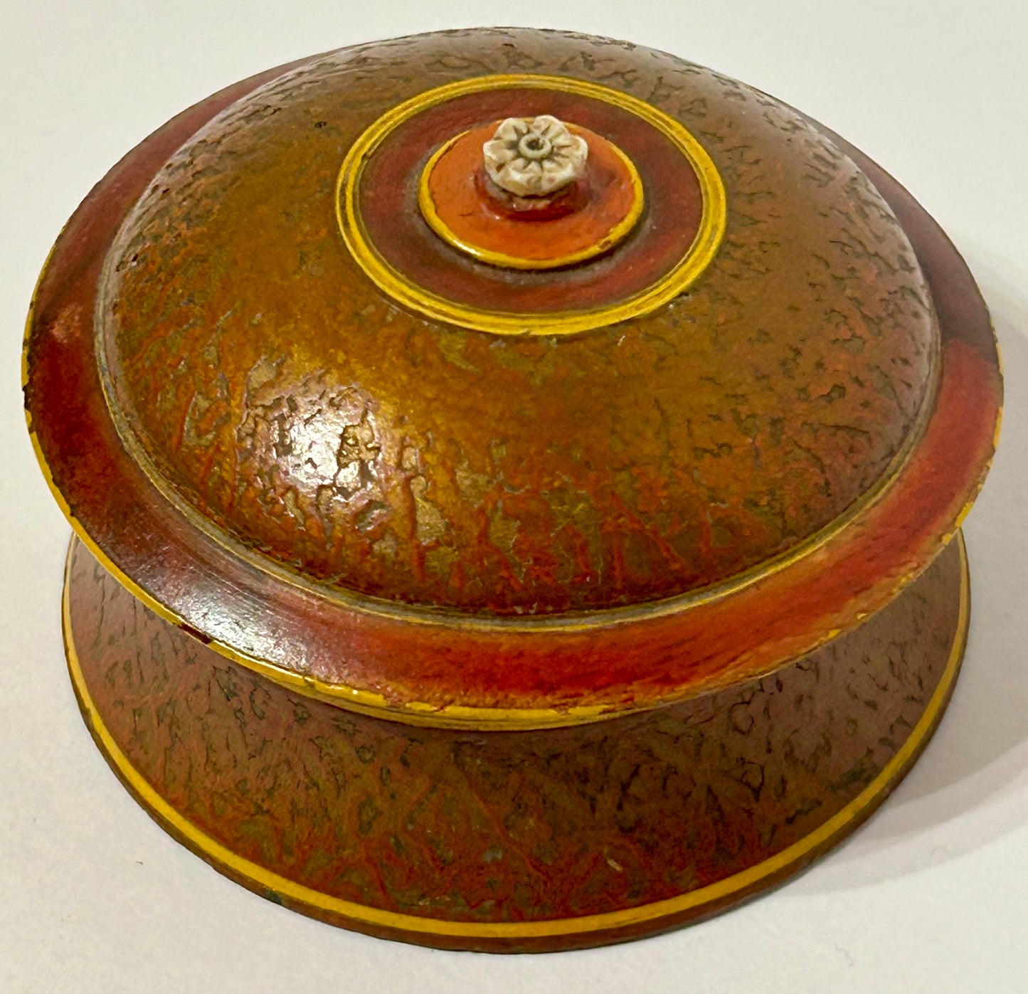 ANTIQUE ROUND DECORATED WOOD COVERED BOX WITH IVORY KNOB
