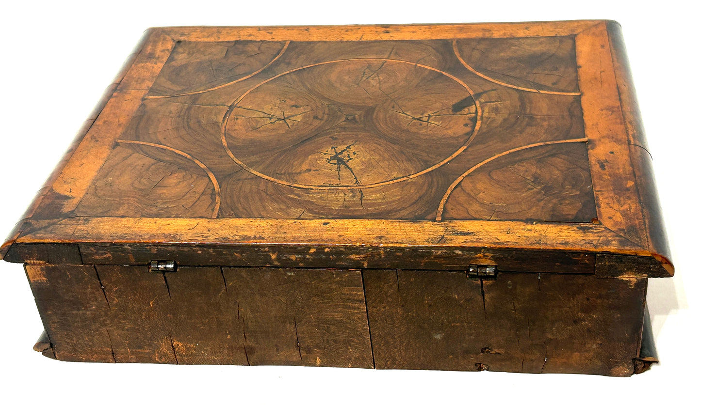 1700'S QUEEN ANNE INLAID OYSTER WOOD LACE BOX