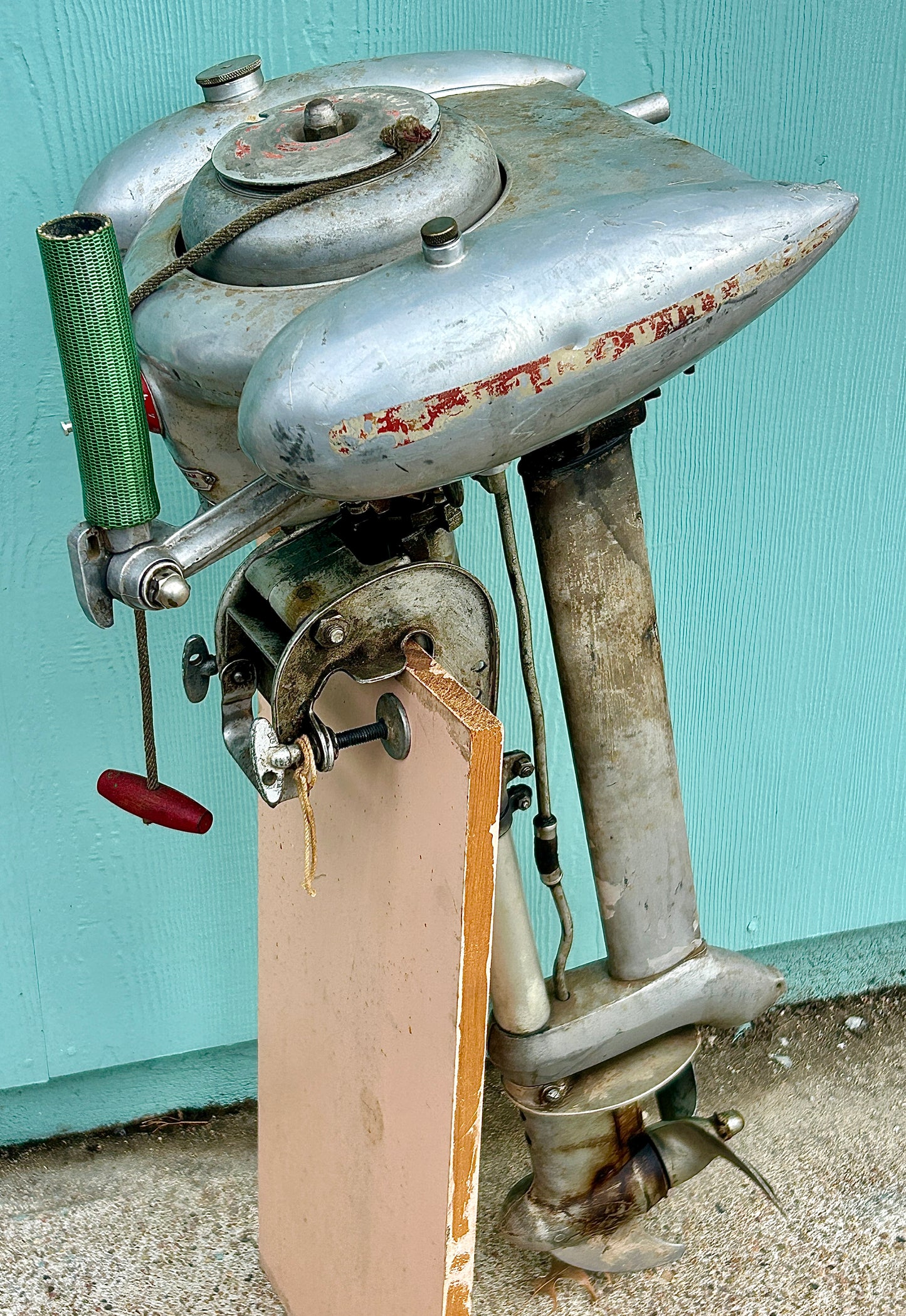 WATERWITCH OUTBOARD BOAT MOTOR CIRCA 1937
