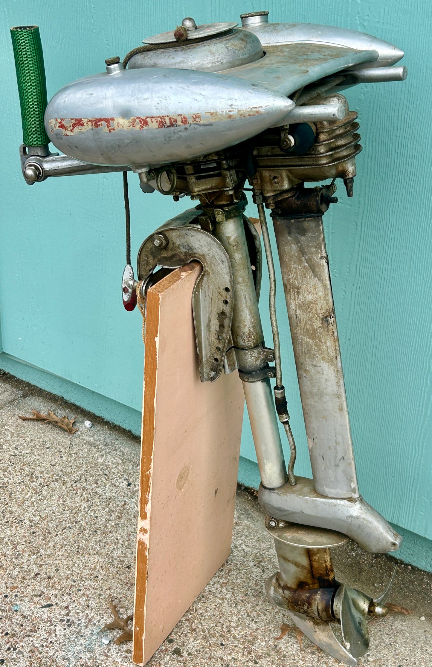 WATERWITCH OUTBOARD BOAT MOTOR CIRCA 1937
