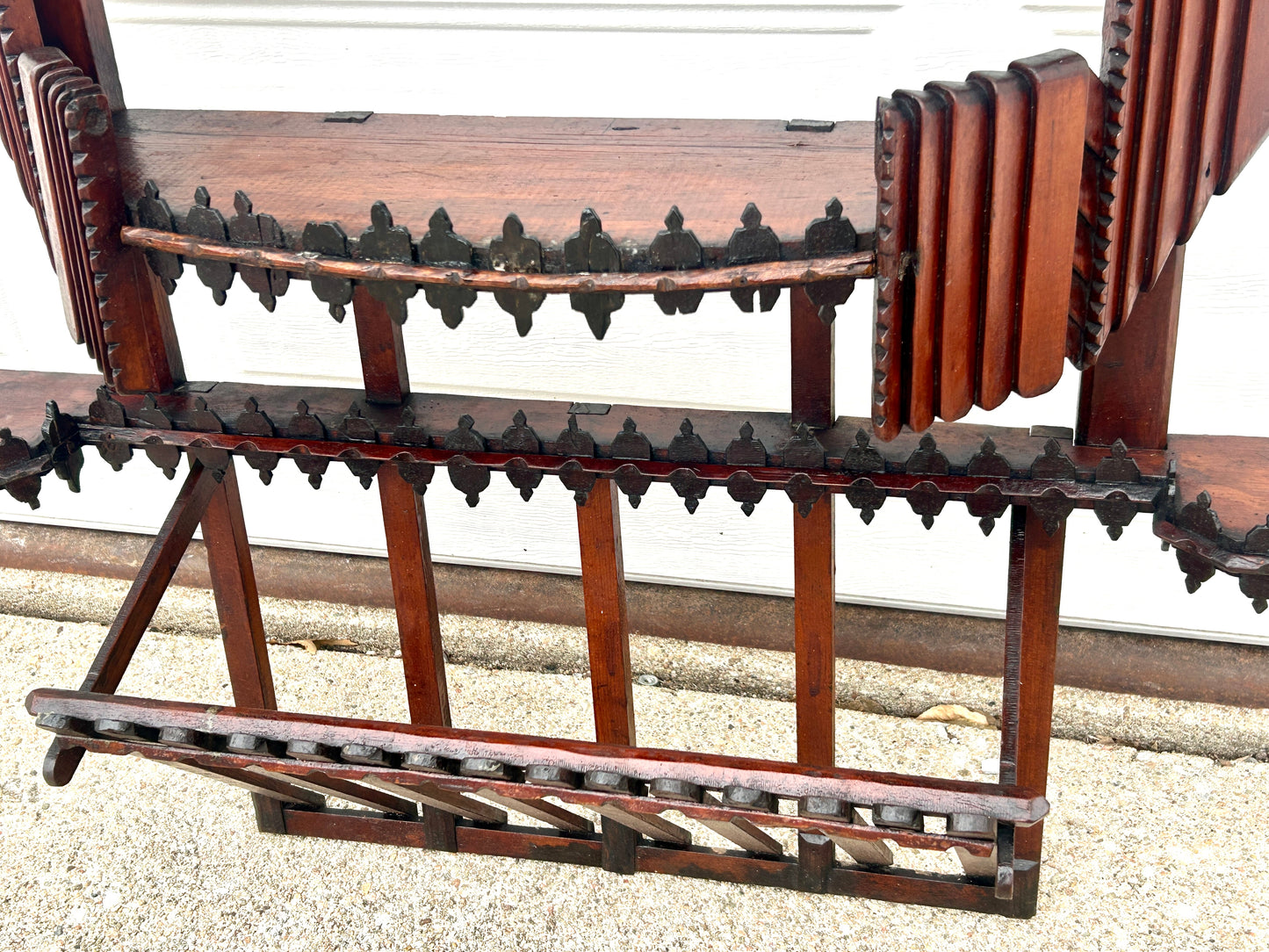 ANTIQUE FOLK ART WOOD CARVED CURTAINS WALL SHELF