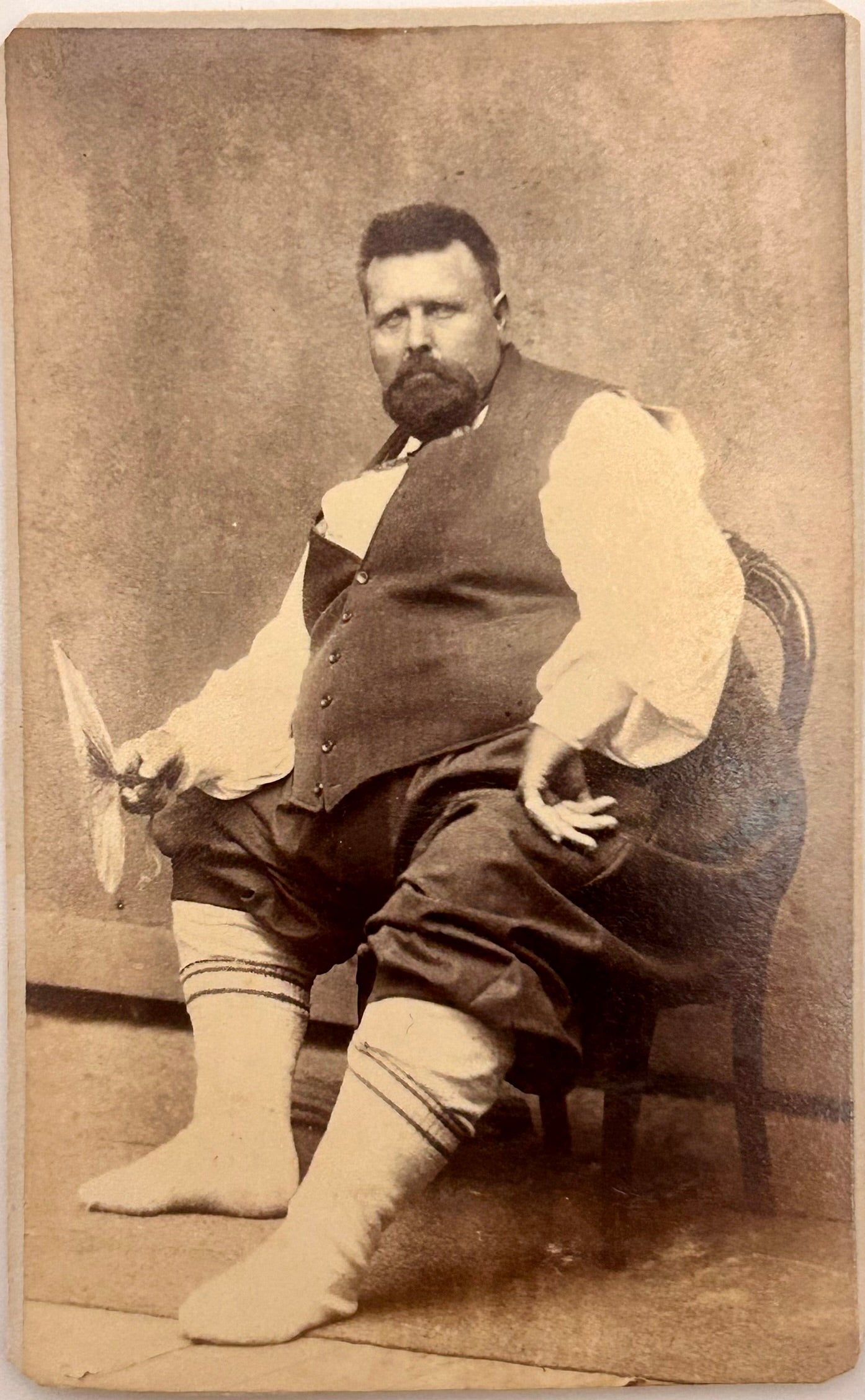 ANTIQUE CDV PHOTOS OF FOUR HEAVY PEOPLE IN WILD CLOTHING