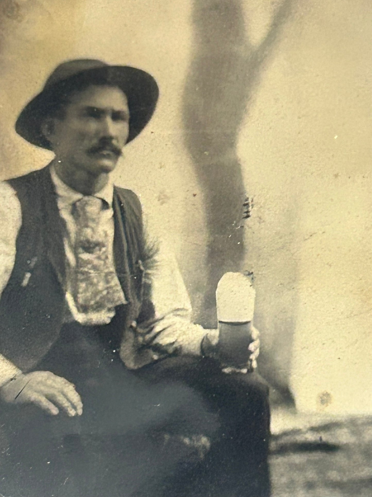TINTYPE OF MAN HOLDING GLASS OF BEER
