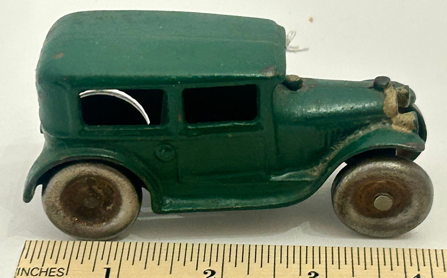 CAST IRON ARCADE TOY SEDAN CAR