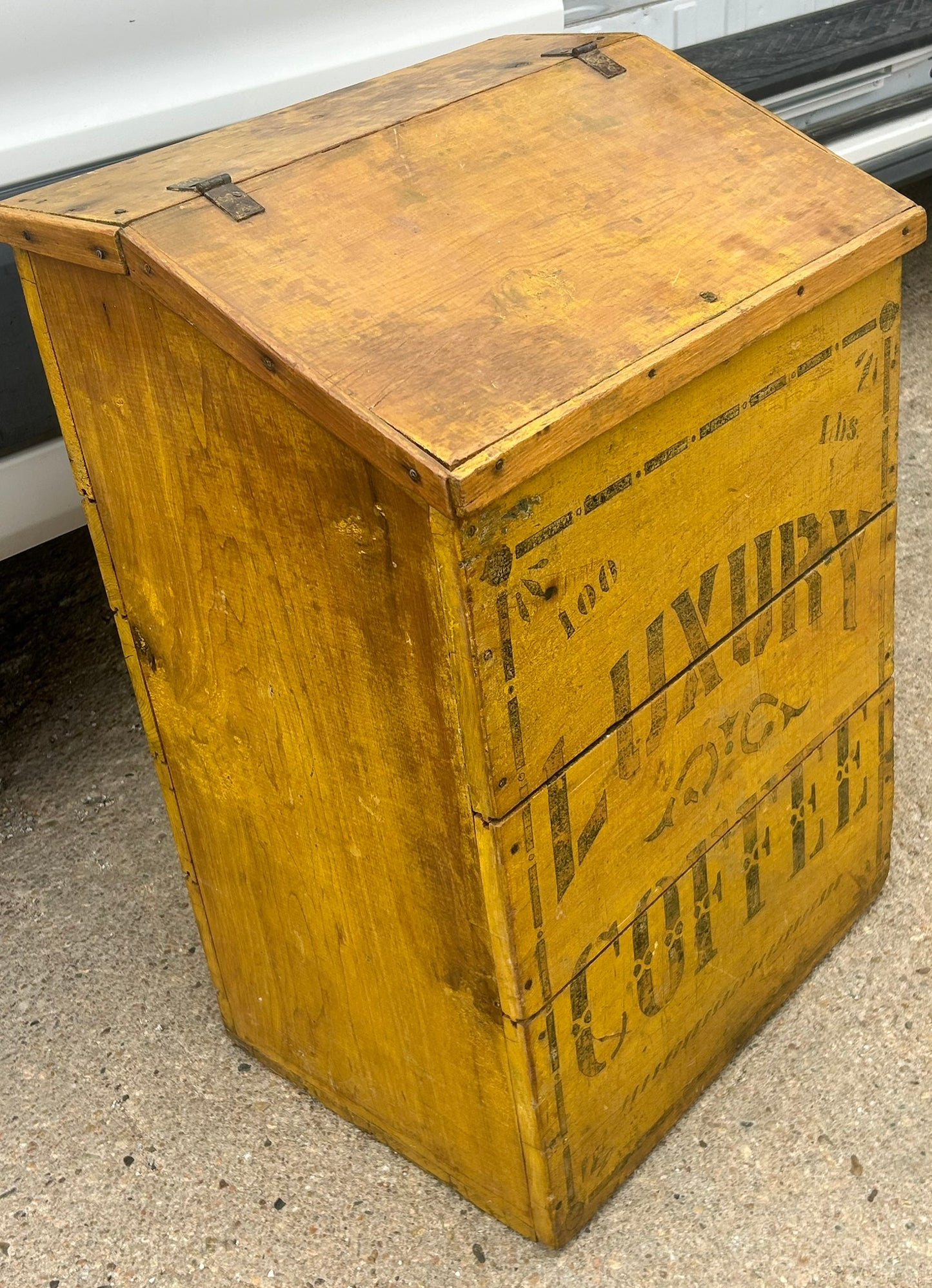 ANTIQUE COFFEE BIN FOR LUXURY COFFEE