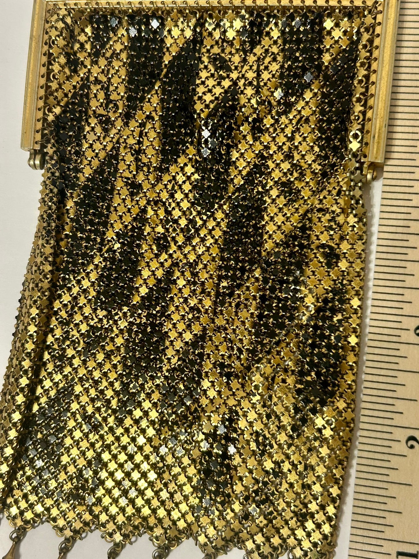 MANDALLIAN BLACK AND GOLD MESH PURSE