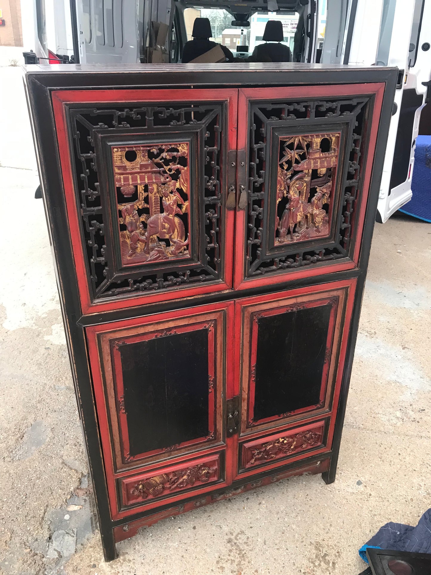 ORIENTAL ANTIQUE CABINET FOR SALE