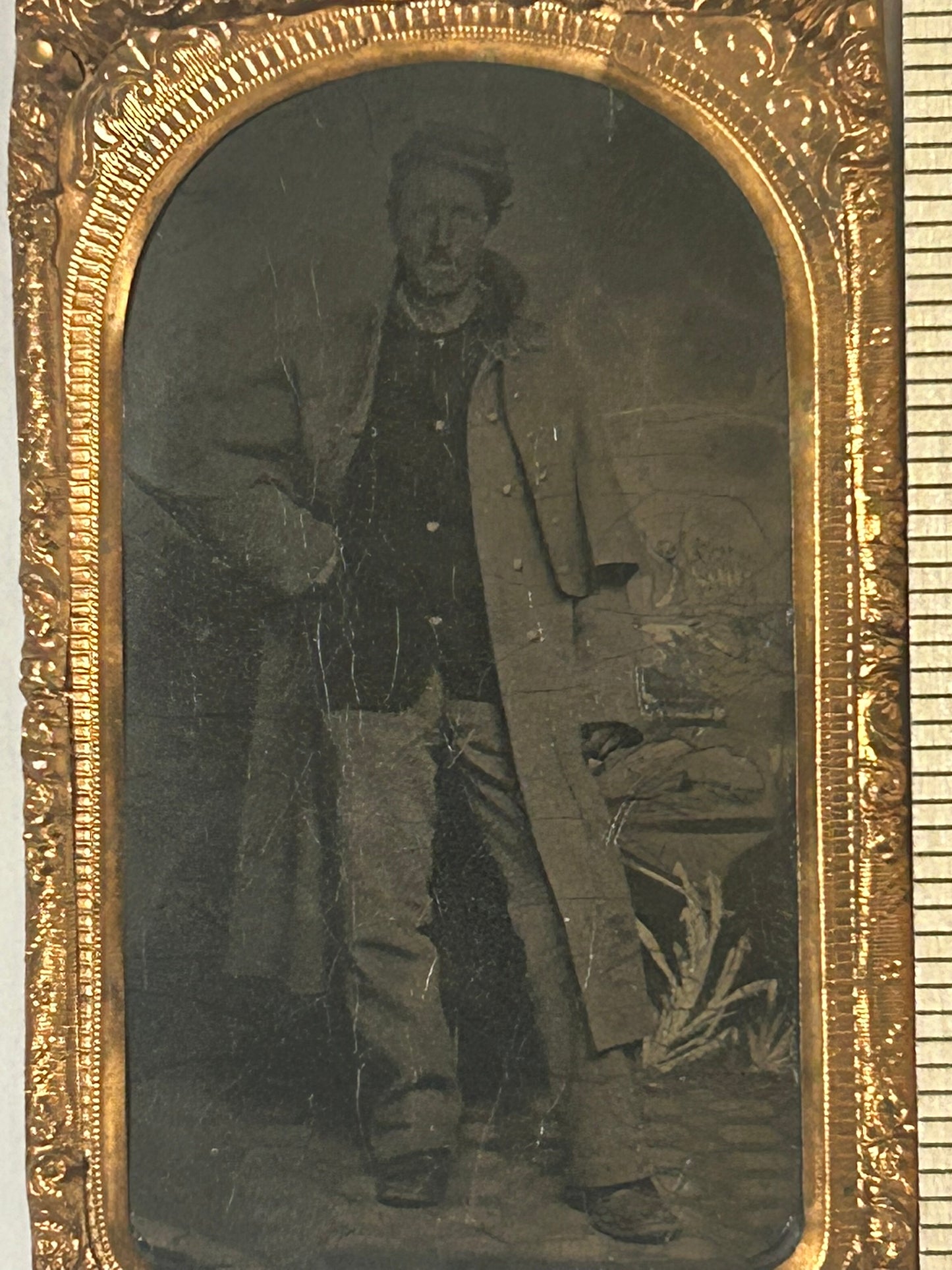 CIVIL WAR SOLDIER PORTRAIT WEARING LONG JACKET AND CAPE TINTYPE
