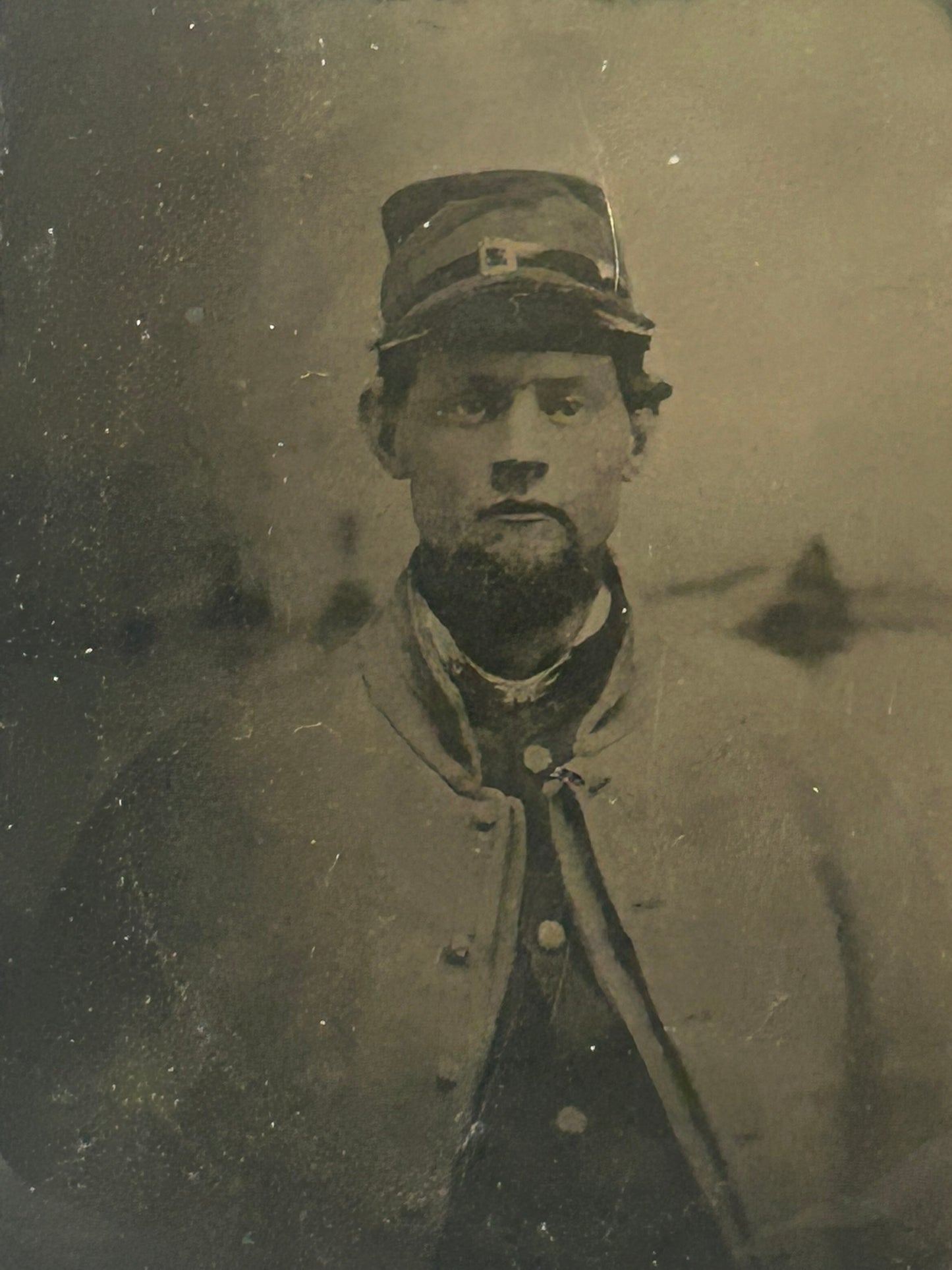 CIVIL WAR SOLDIER WITH HAT AND JACKET TINTYPE PORTRAIT