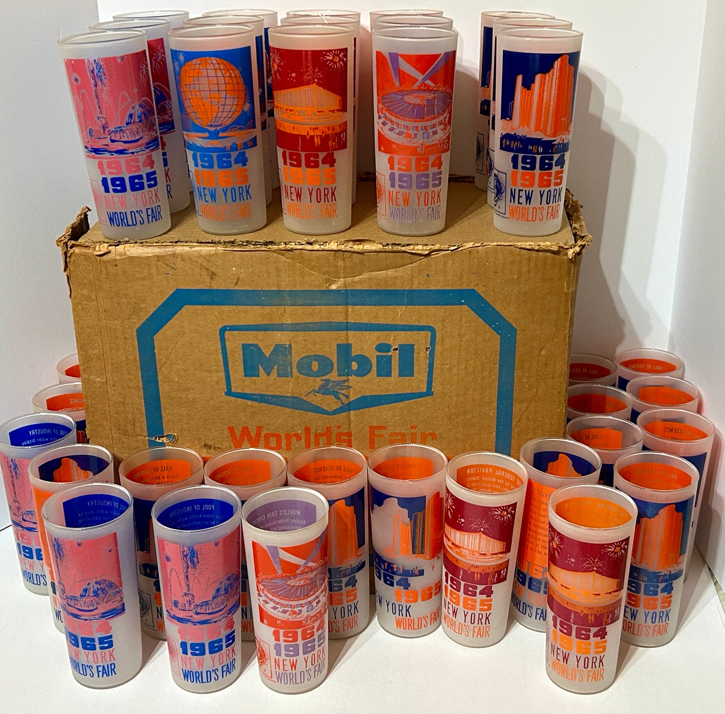 MOBIL GASOLINE CASE OF NEW YORK 1964 WORLD'S FAIR GLASSES