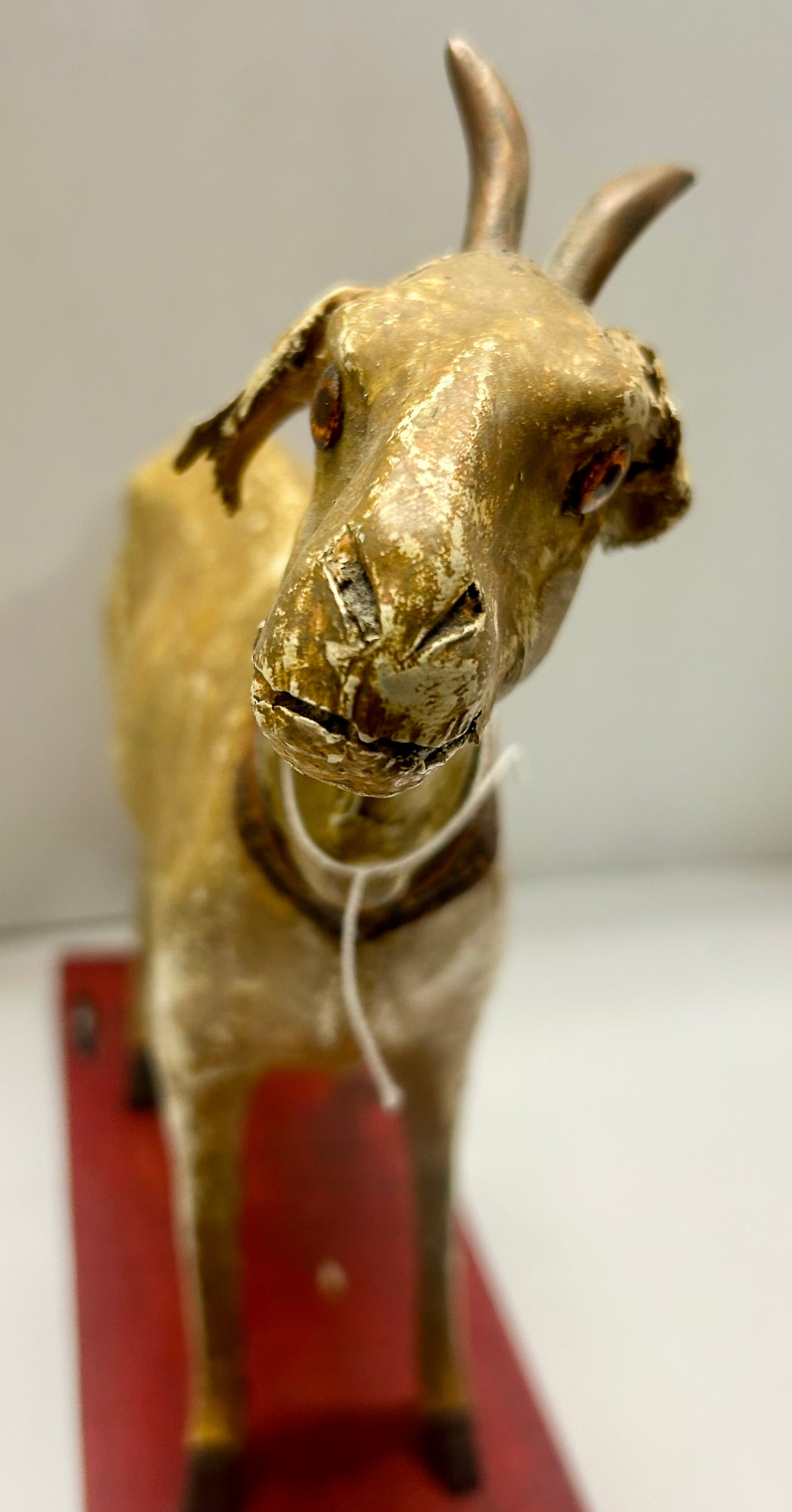 GOAT ANTIQUE PLATFORM TOY