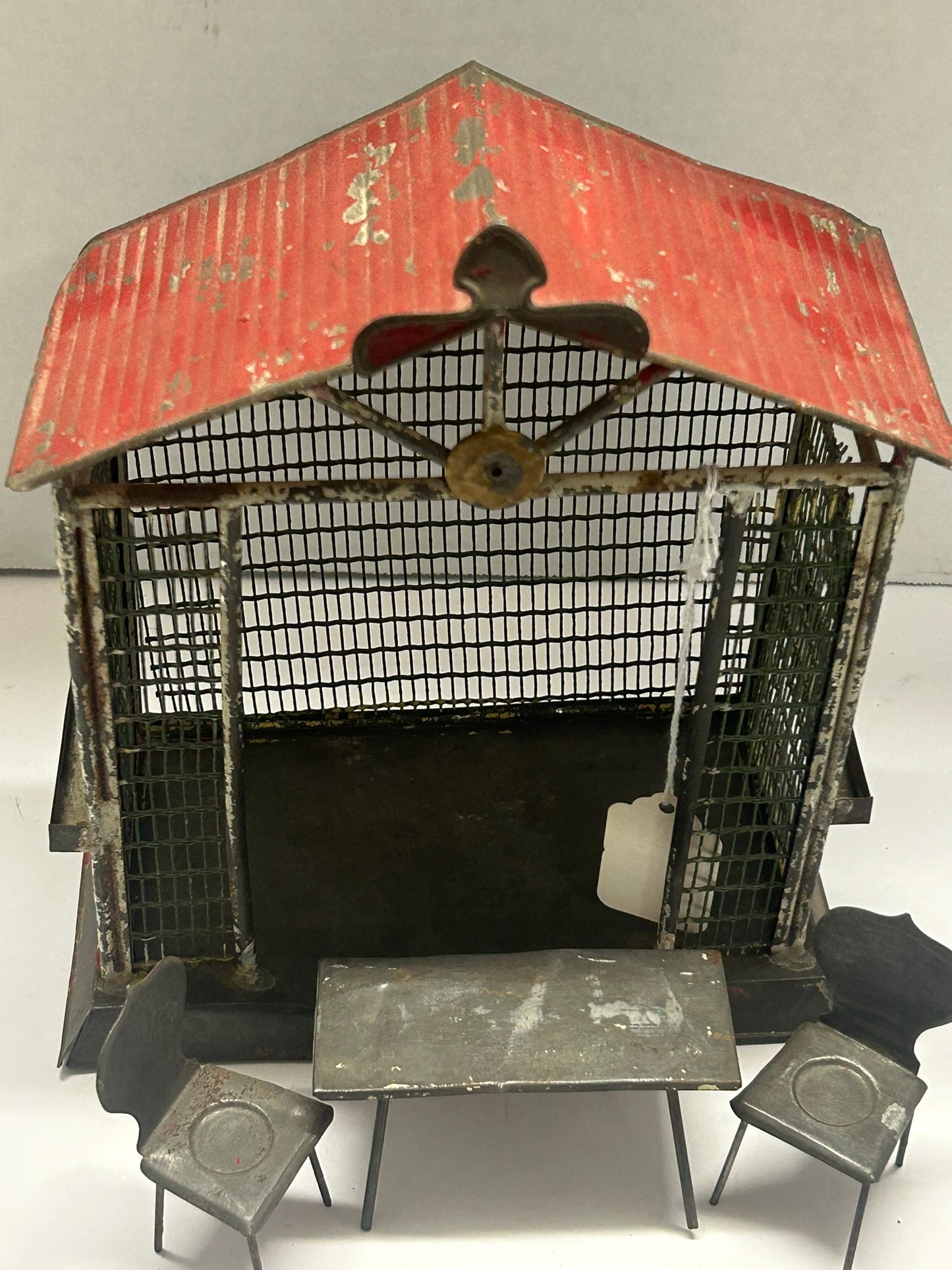 TOY TIN AND WIRE ANTIQUE ROOM WITH TABLE AND CHAIRS