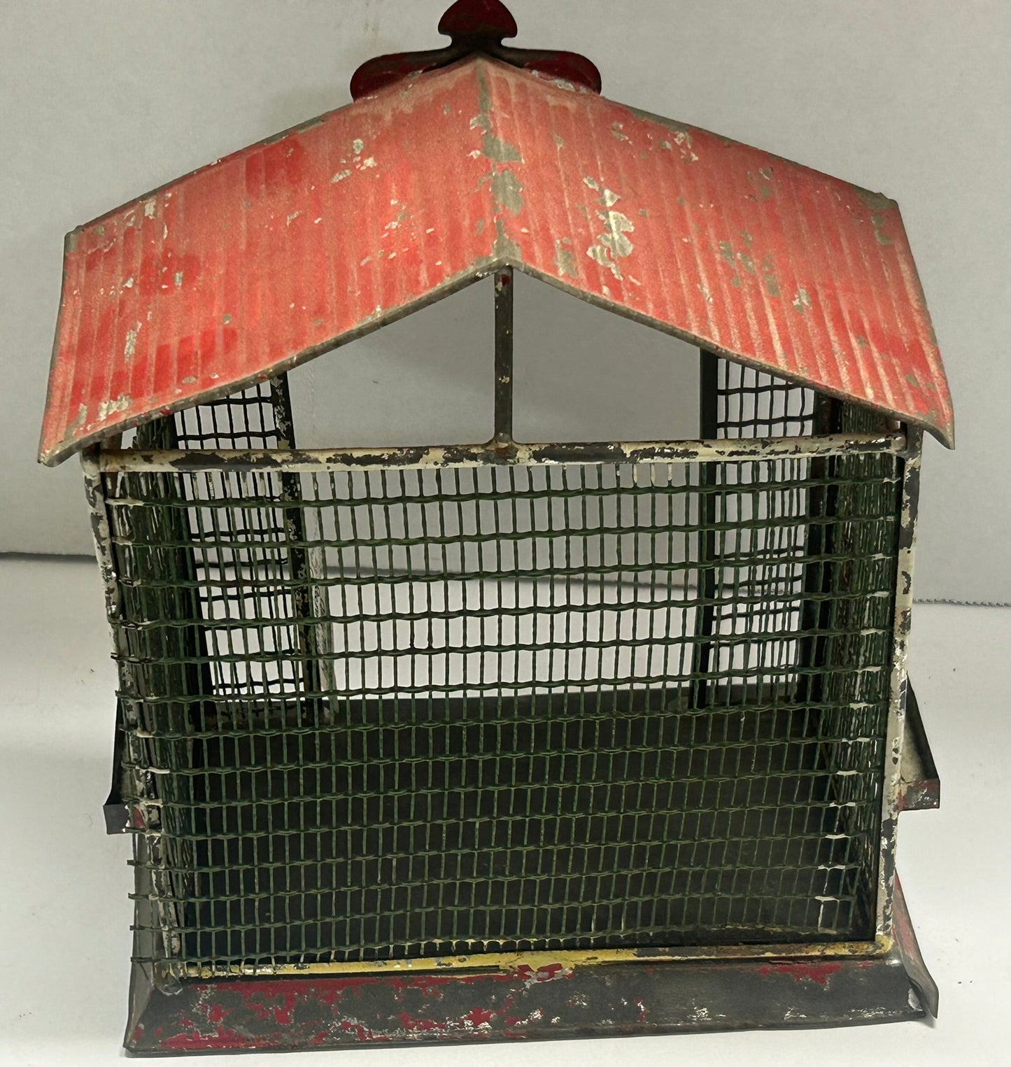 TOY TIN AND WIRE ANTIQUE ROOM WITH TABLE AND CHAIRS