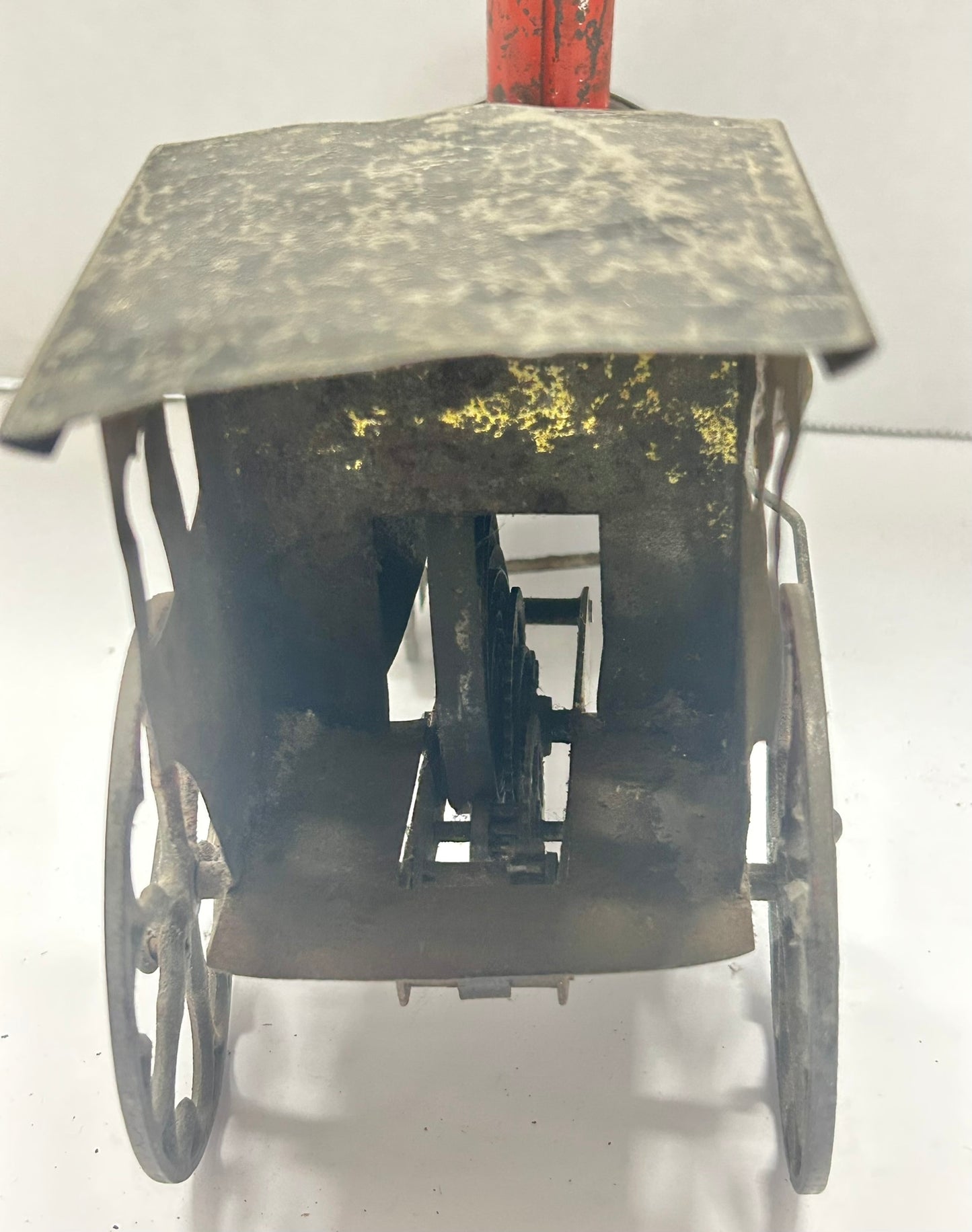 EARLY TIN CLOCKWORK WINDUP TOY FLOOR LOCOMOTIVE "SARATOGA"