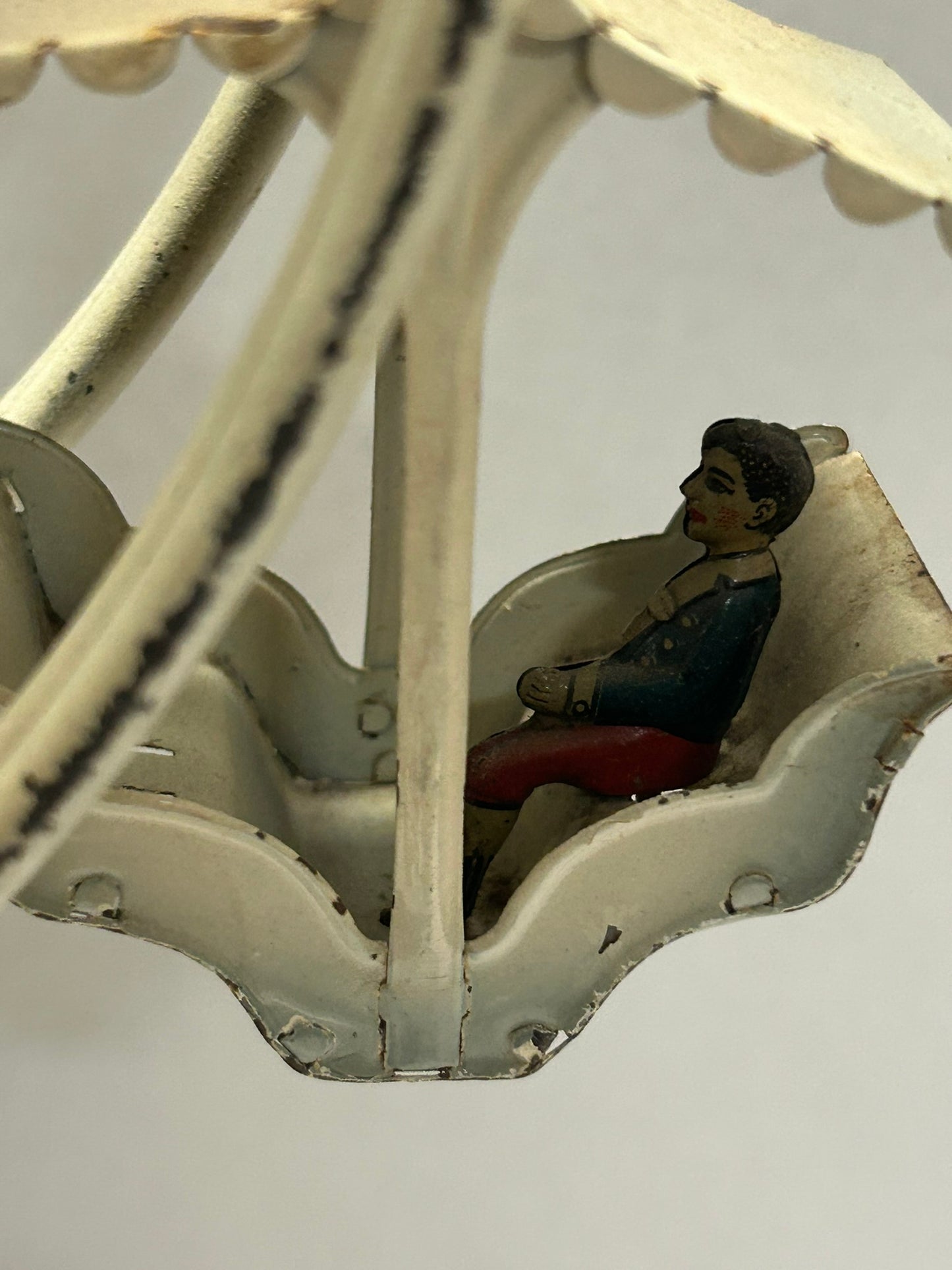 FERRIS WHEEL RACHET ANTIQUE TIN TOY