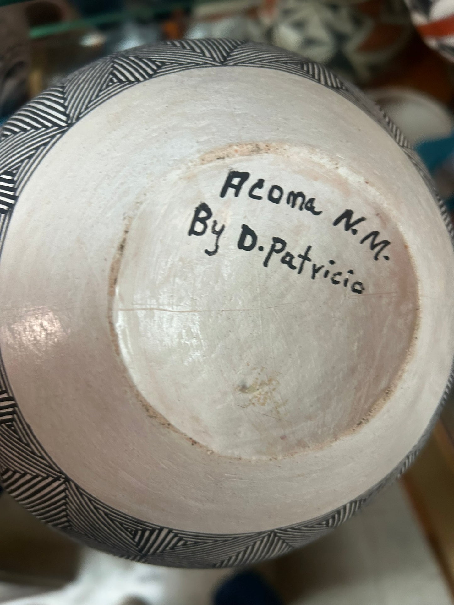 DORIS PATRICIO ACOMA POTTERY POT