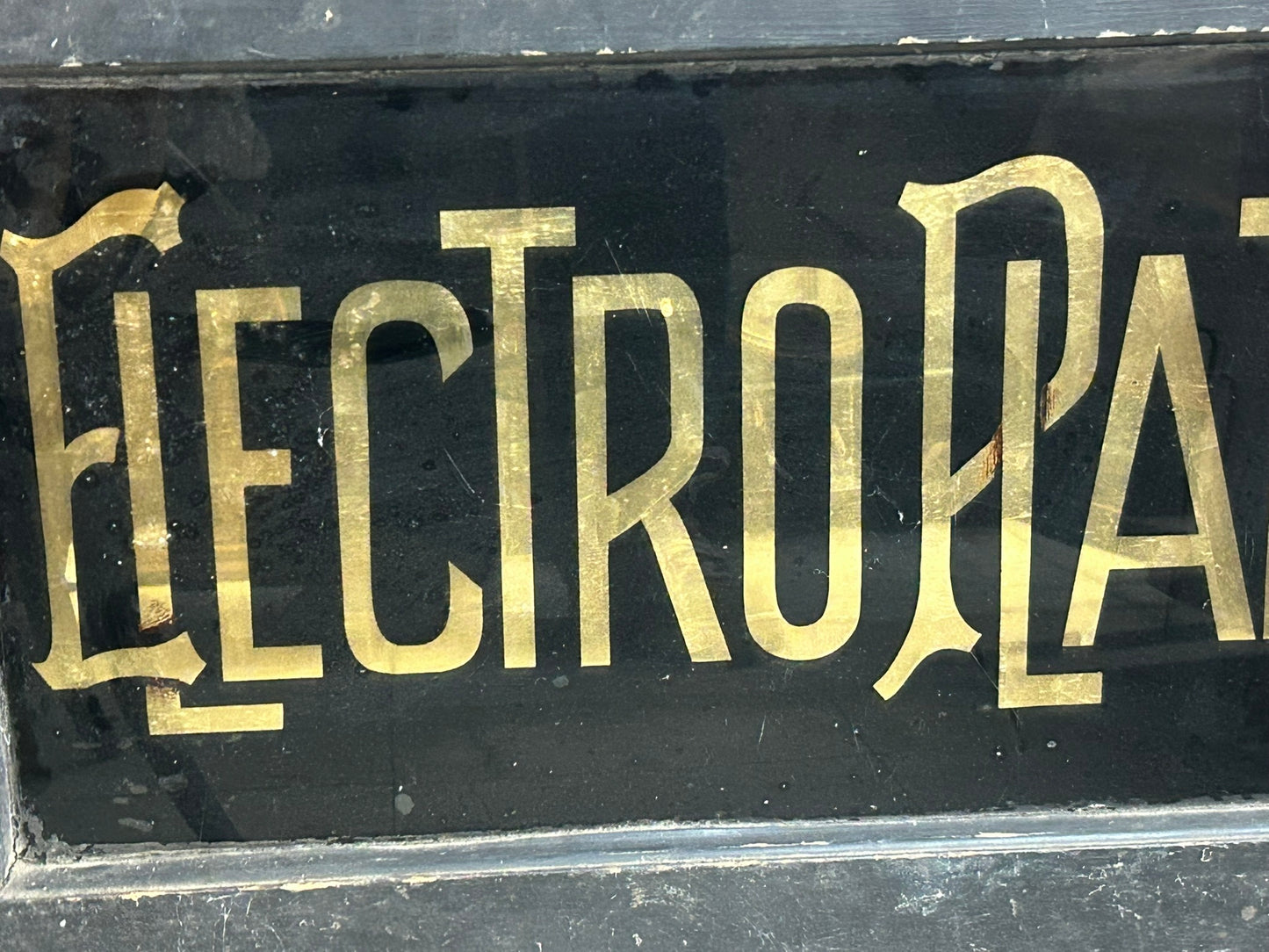 ELECTRO PLATING GILT REVERSE ON GLASS SIGN