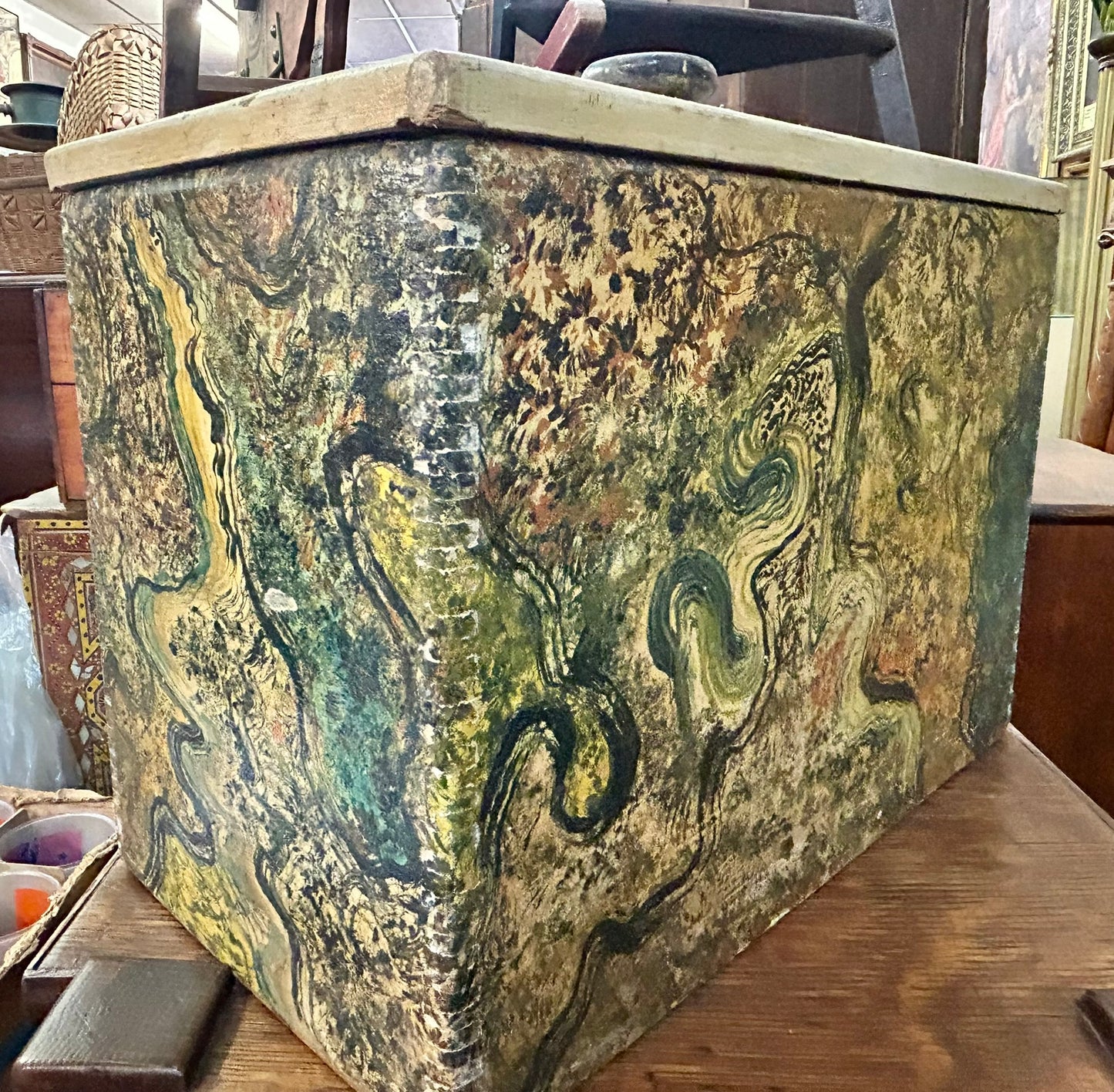 PENITENTIARY PRISONER DECORATED ANTIQUE BOX WITH HISTORY OF ARTIST