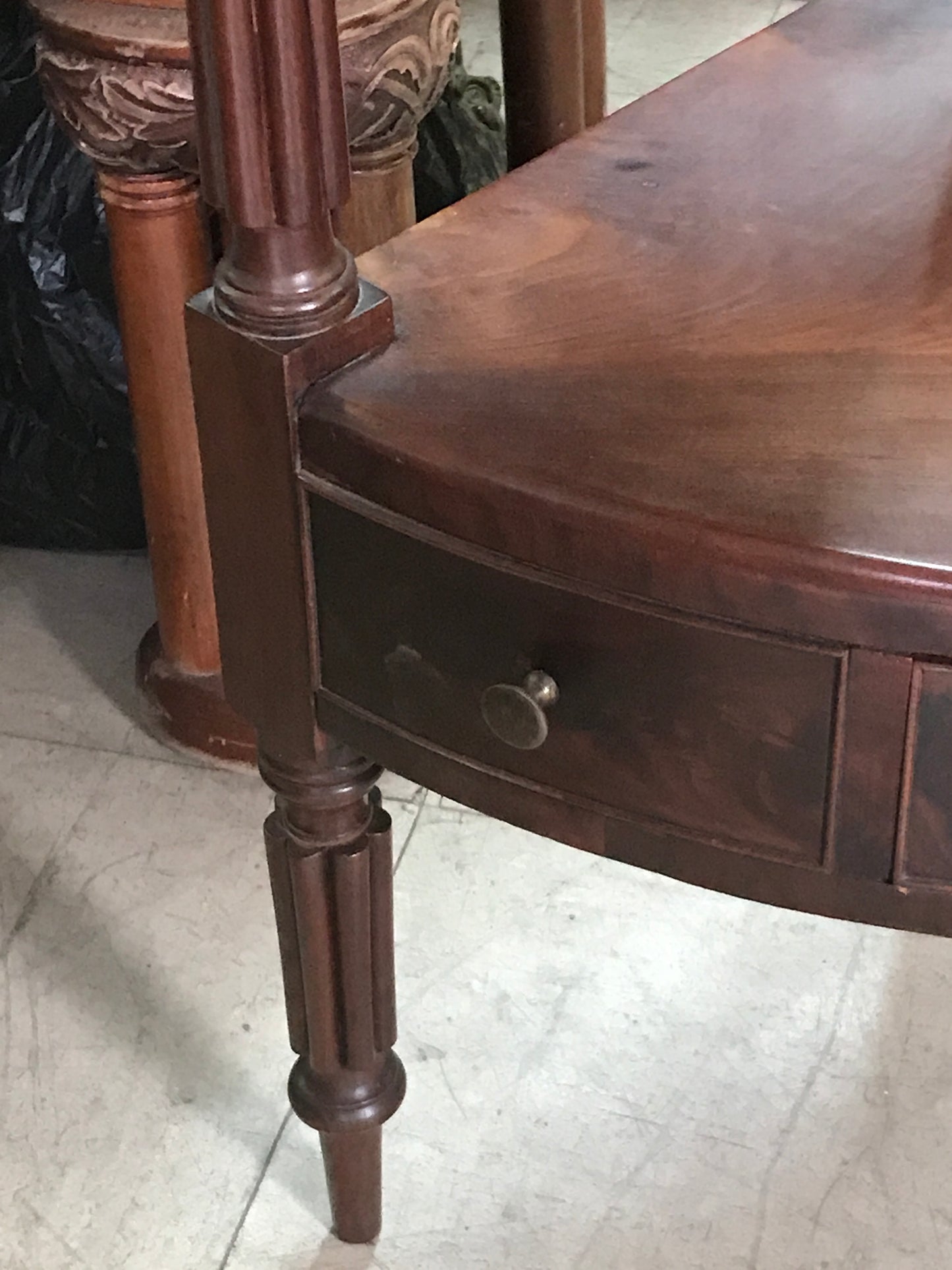ANTIQUE EARLY 1800's CORNER WASHSTAND