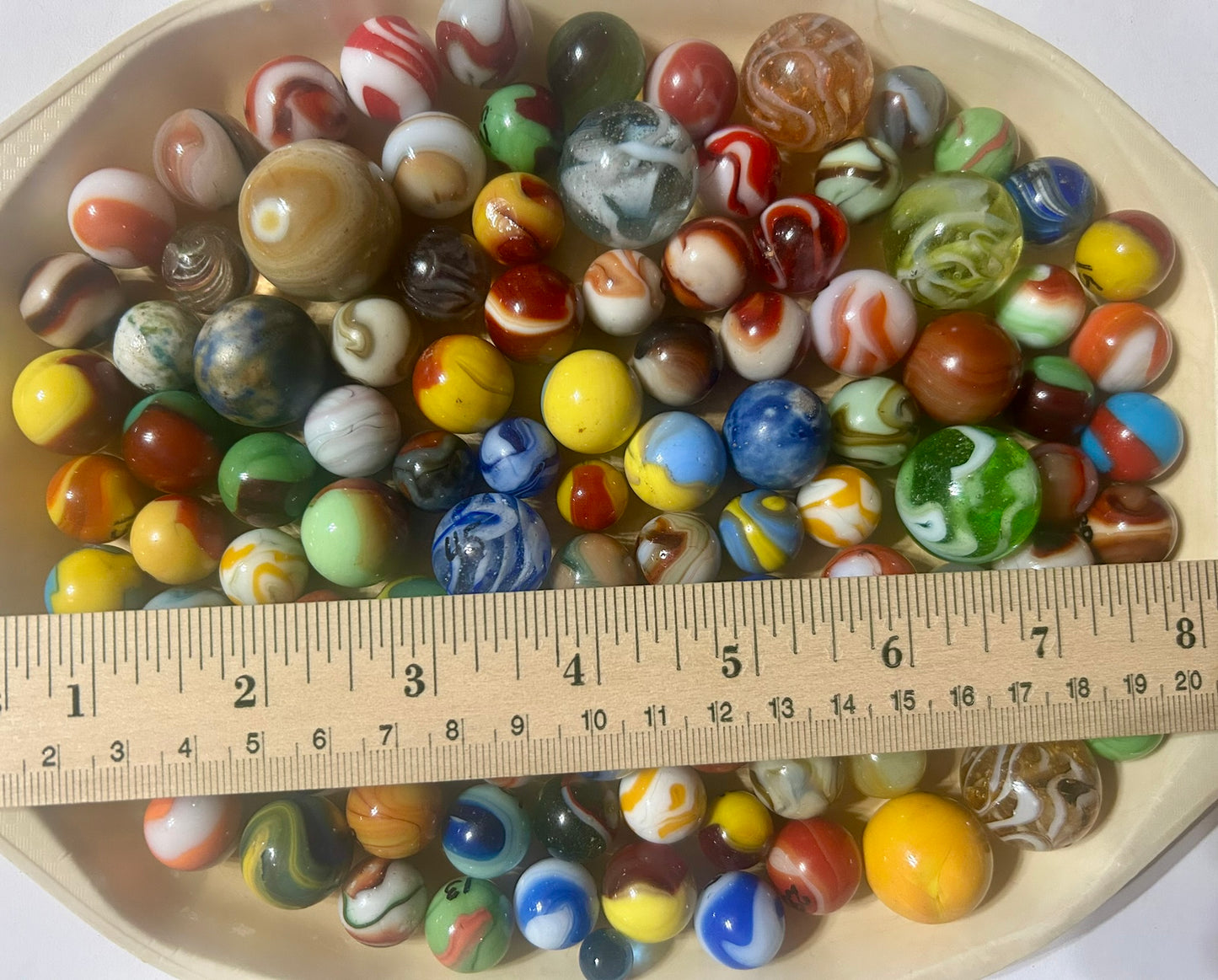 MARBLE COLLECTION OF VARIED TYPES AND SIZES