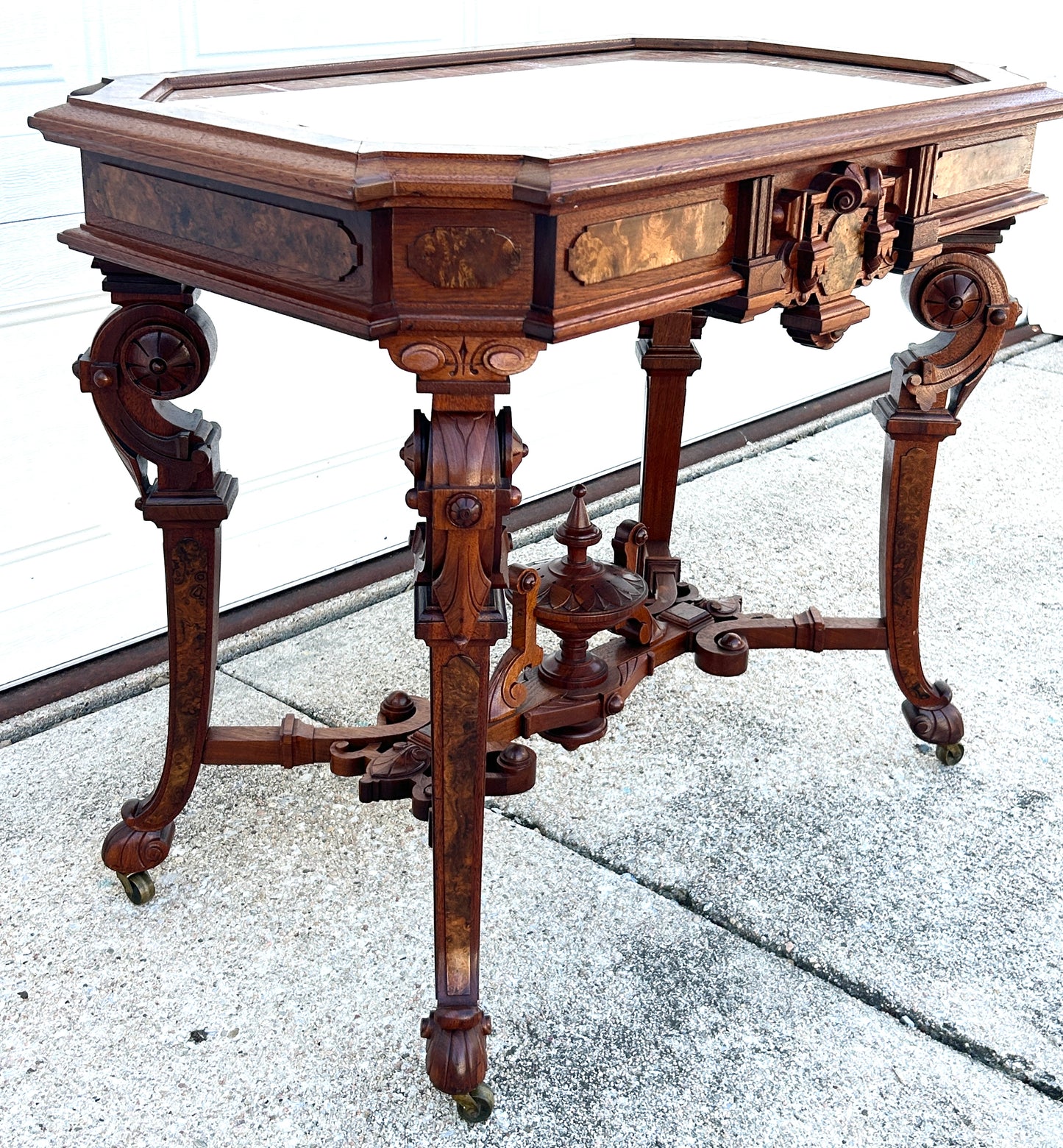 VICTORIAN ANTIQUE FANCY WALNUT MARBLE TOP CENTER TABLE