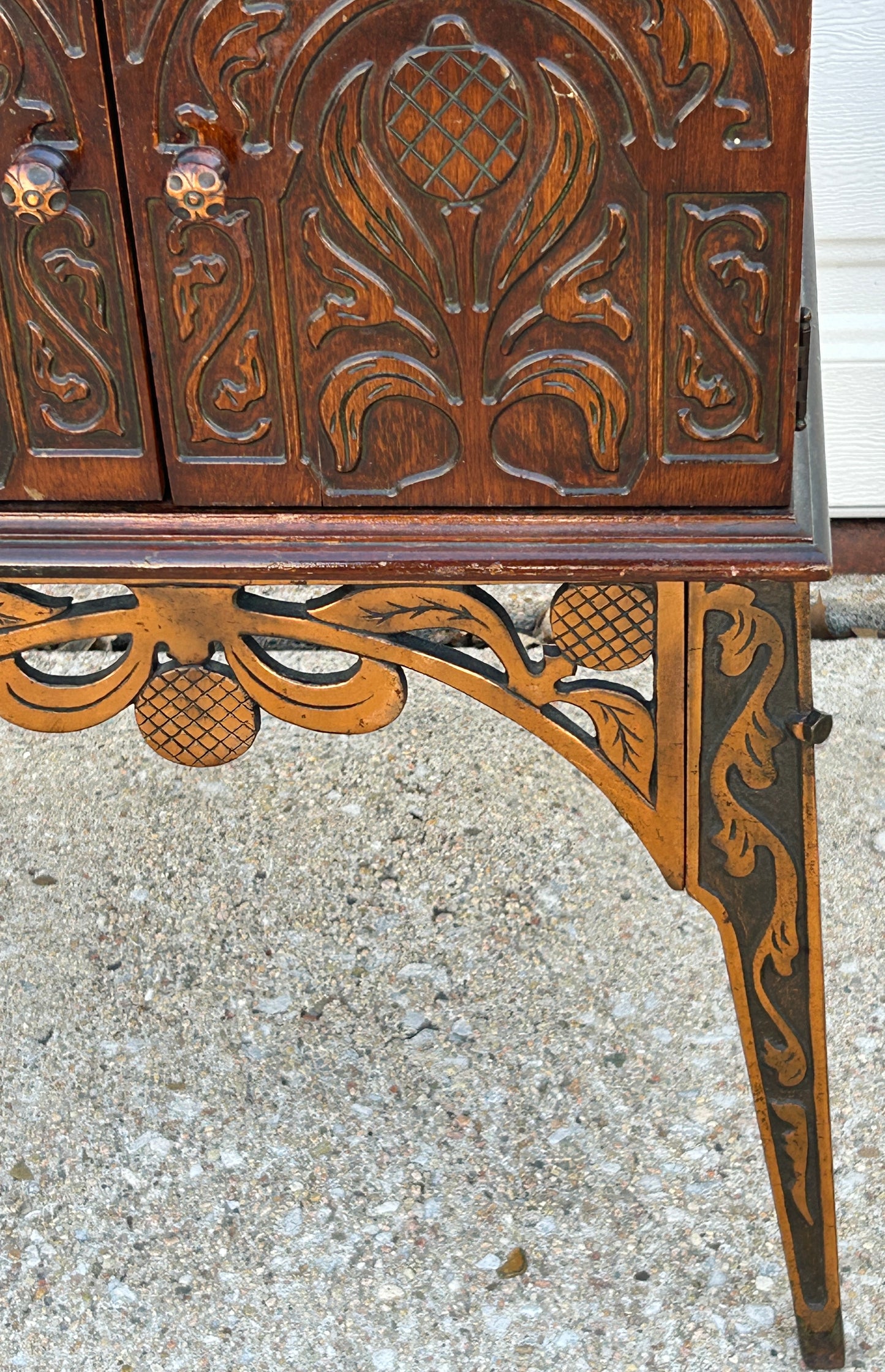 ART DECO SMOKERS CABINET WITH METAL BASE 1930'S