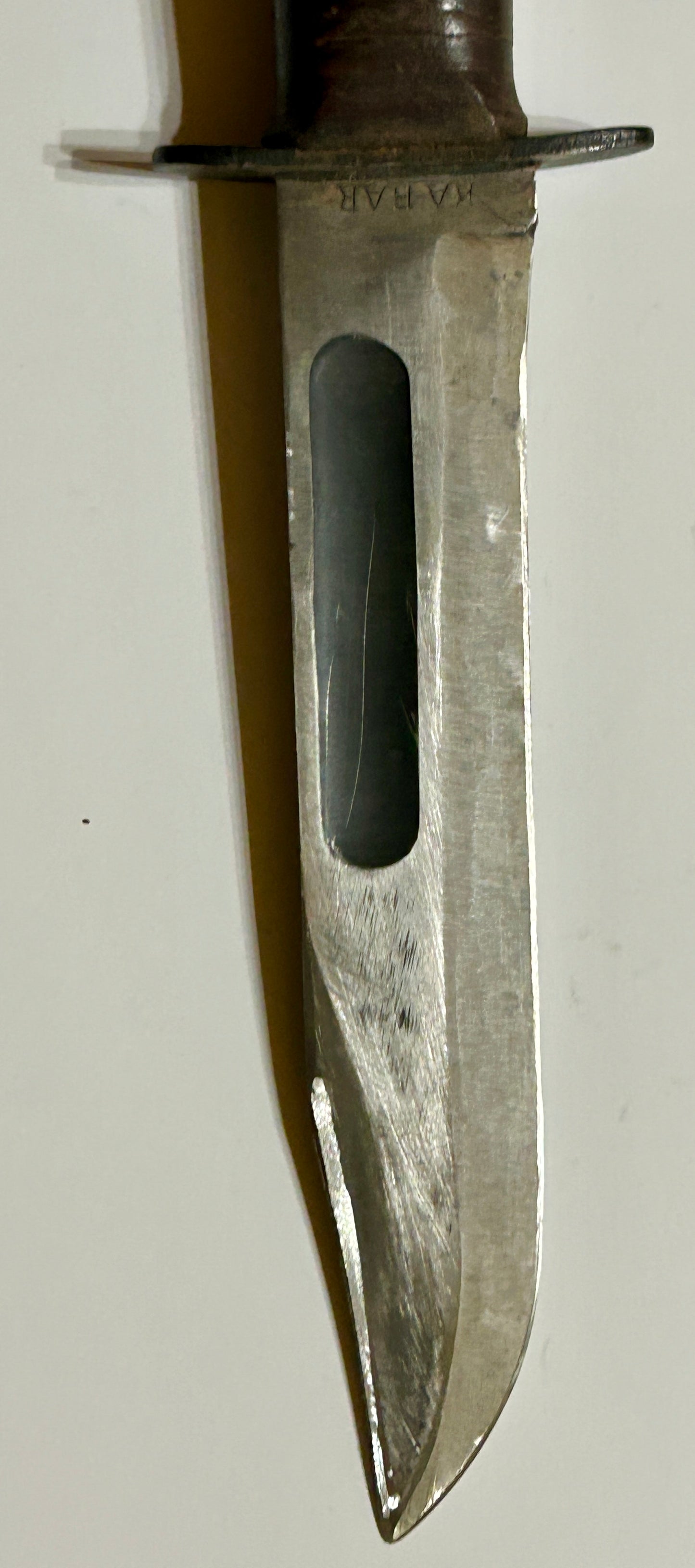 THREE UNITED STATES MILITARY KNIVES
