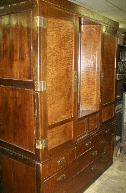 JAPANESE LARGE ANTIQUE CHEST WITH BEAUTIFUL WOOD
