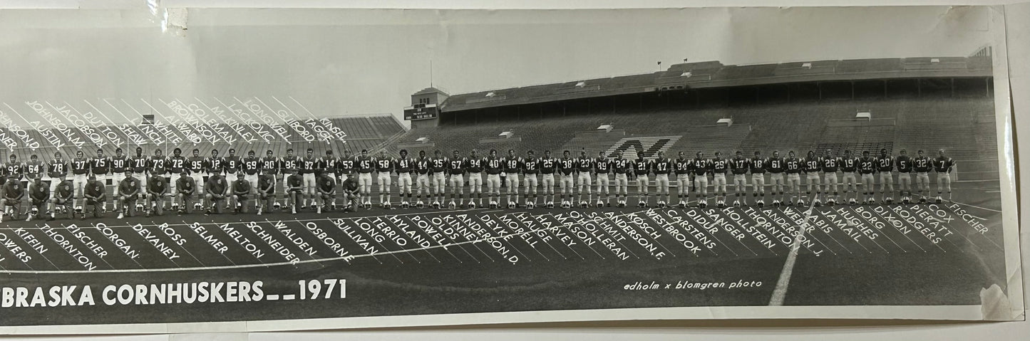 NEBRASKA CORNHUSKERS 1971 TEAM PHOTO
