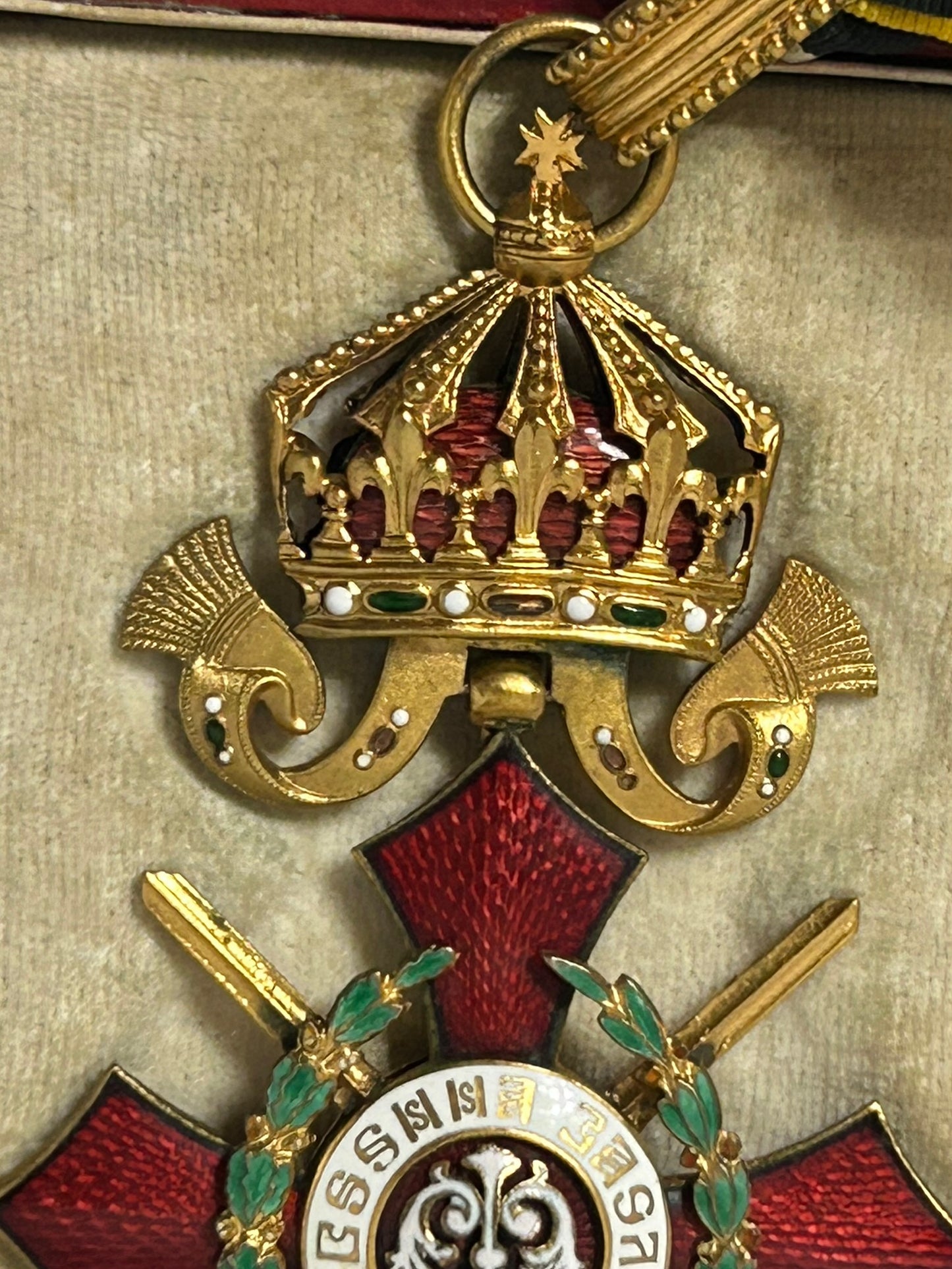 IMPERIAL BULGARIAN EARLY MEDAL WITH CASE