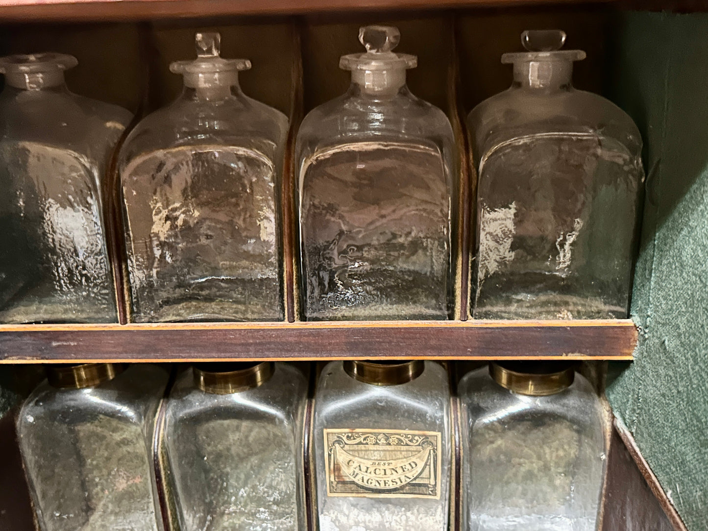 DOCTOR'S MEDICINE CASE CIRCA 1820-1850 WITH BOTTLES AND OTHER ITEMS