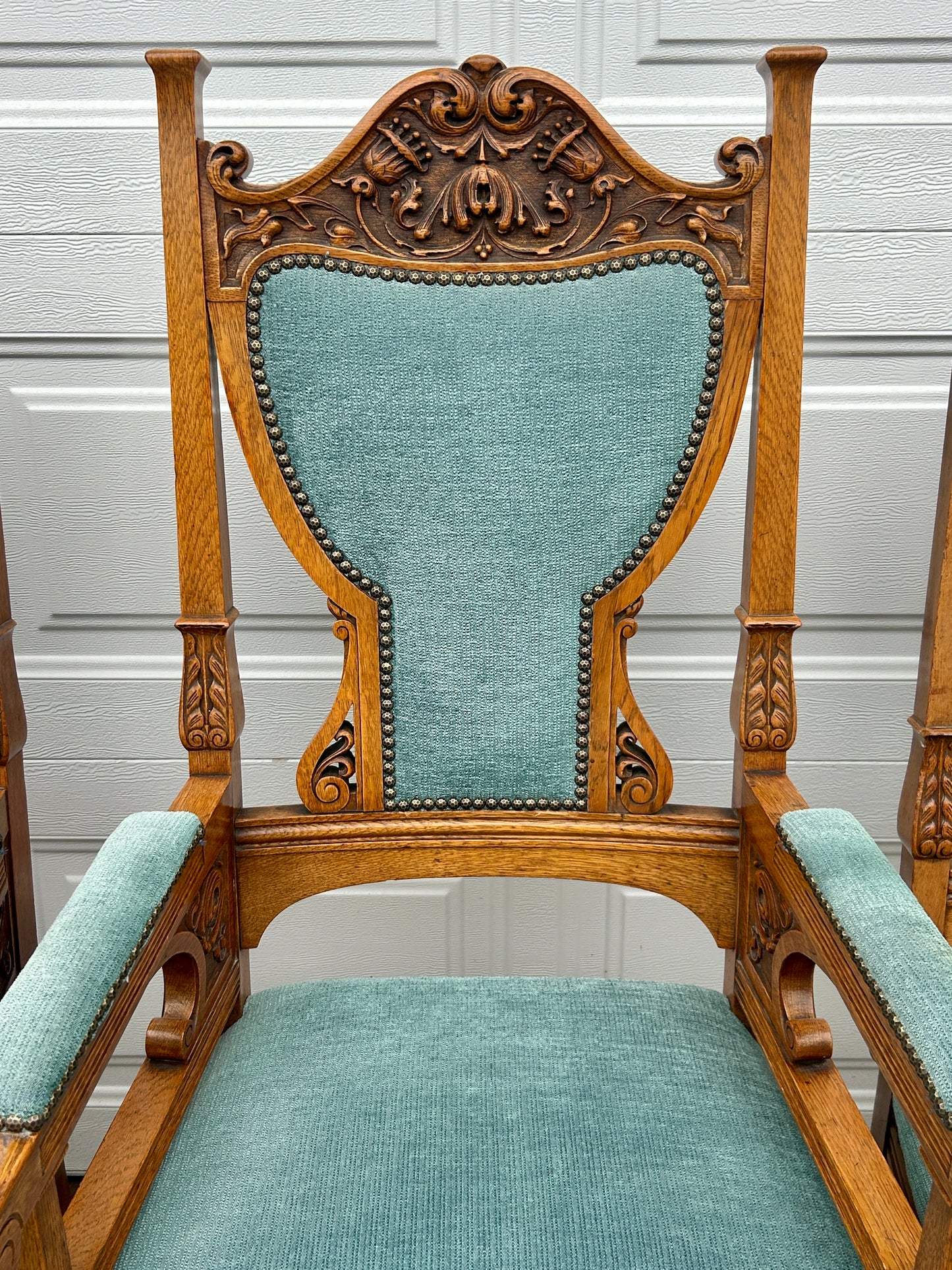 ANTIQUE SET OF FANCY OAK CHAIRS