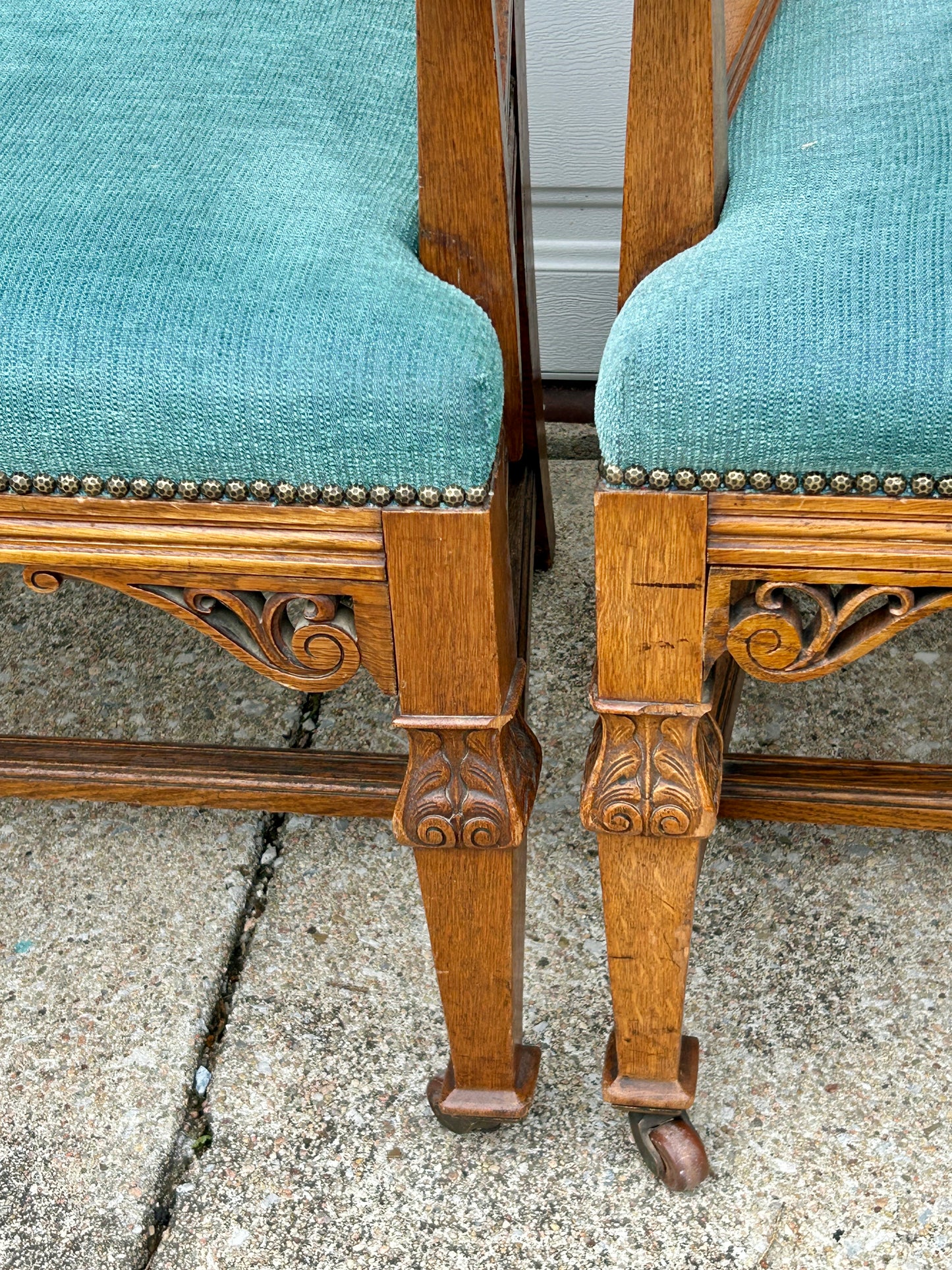 ANTIQUE SET OF FANCY OAK CHAIRS