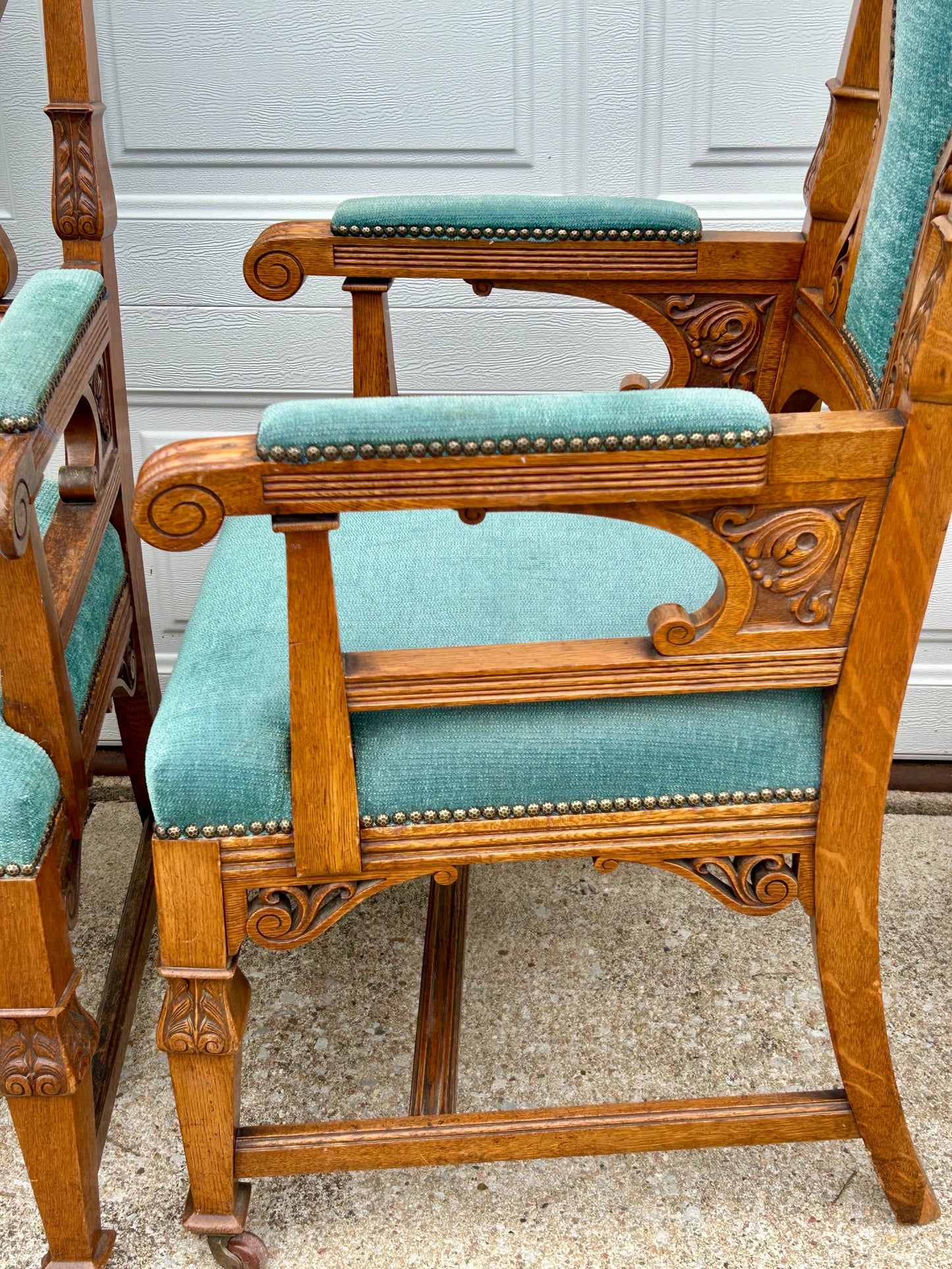 ANTIQUE SET OF FANCY OAK CHAIRS