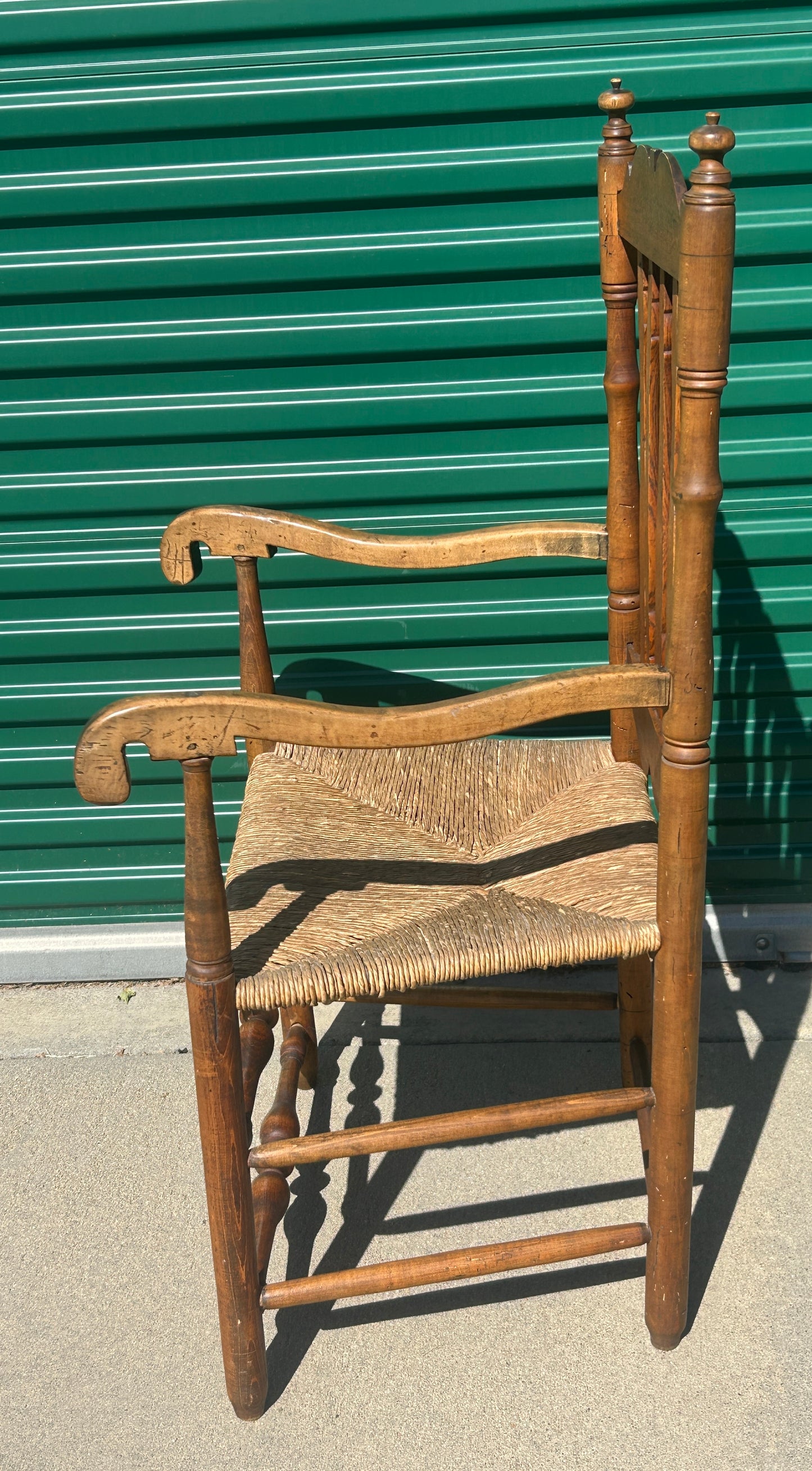 CONNECTICUT 18TH CENTURY WILLIAM AND MARY ALL ORIGINAL ARMCHAIR