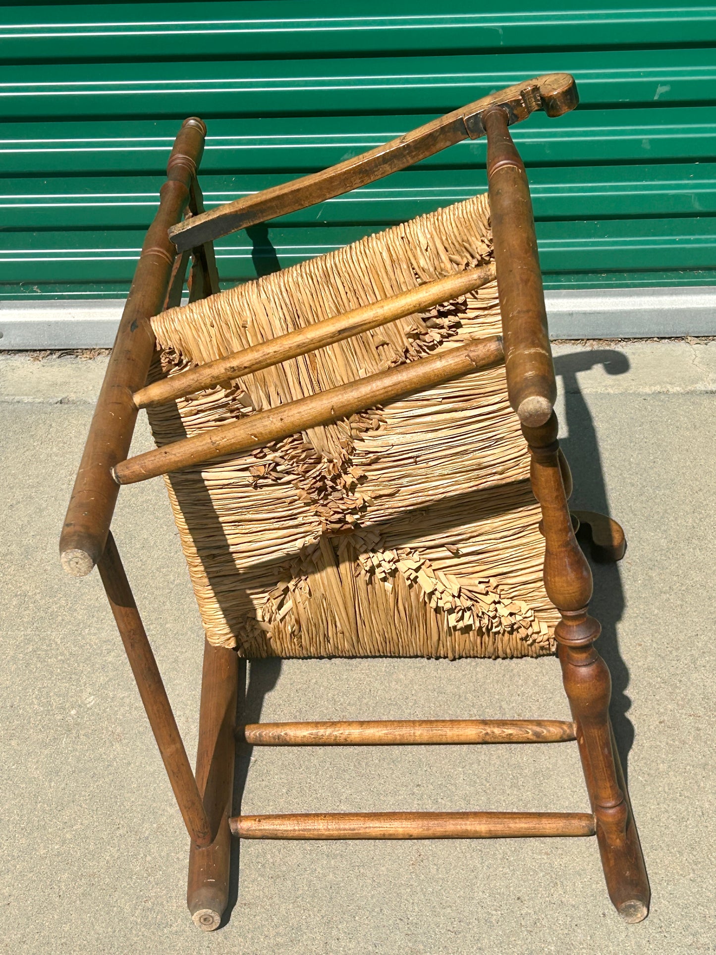 CONNECTICUT 18TH CENTURY WILLIAM AND MARY ALL ORIGINAL ARMCHAIR