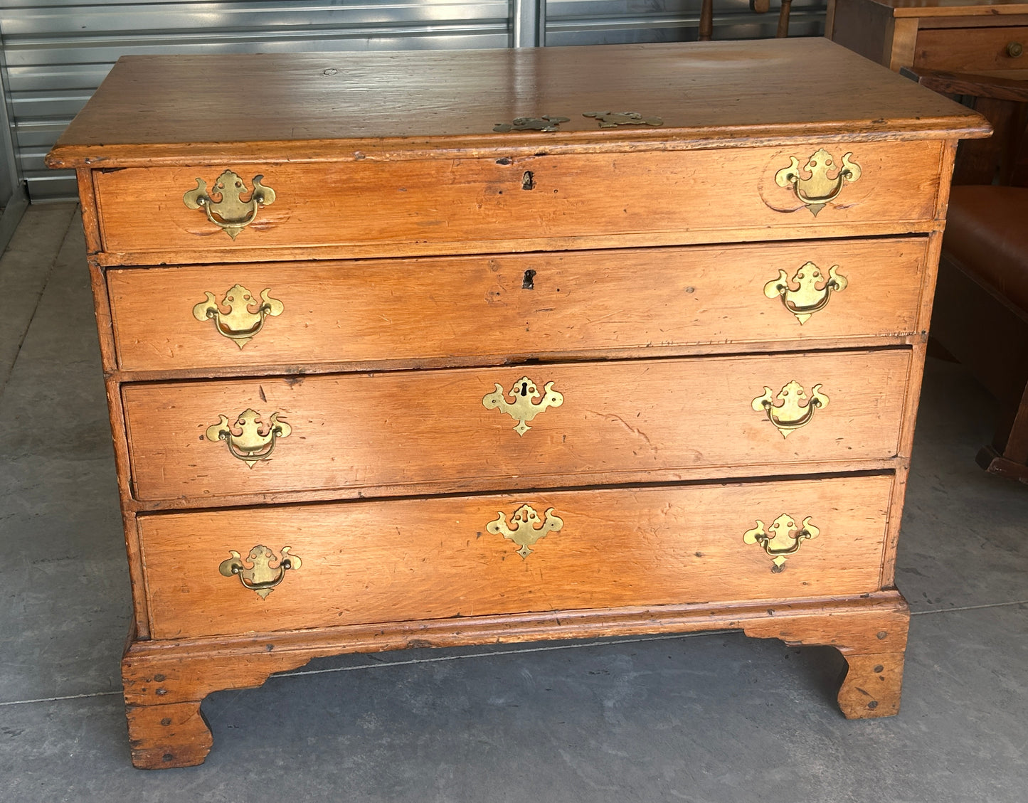 ANTIQUE PINE EARLY 1800'S FOUR DRAWER CHEST