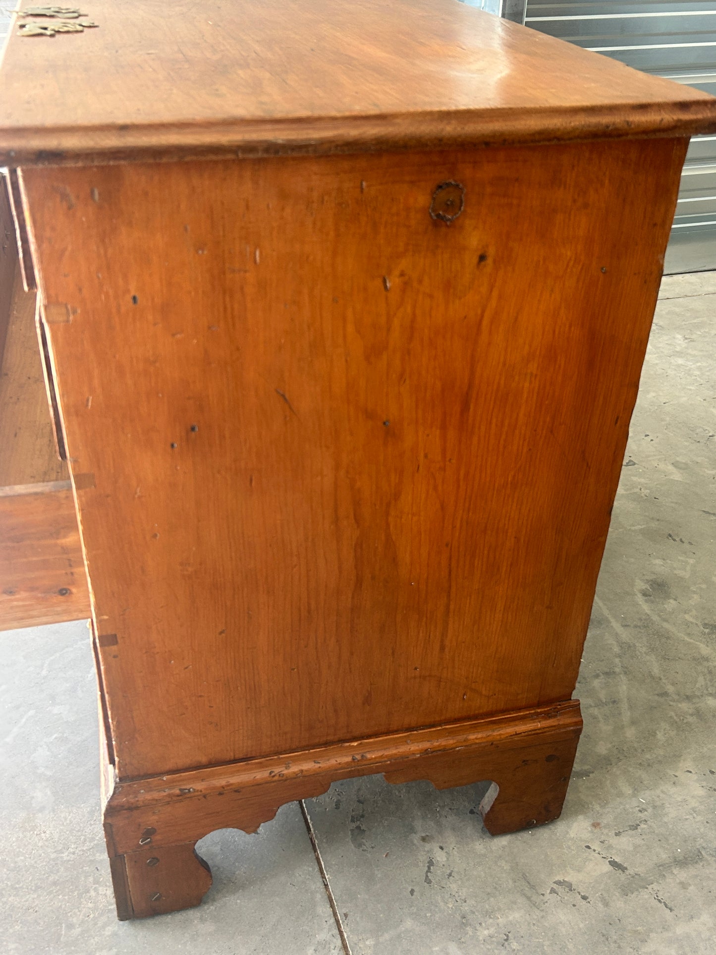 ANTIQUE PINE EARLY 1800'S FOUR DRAWER CHEST