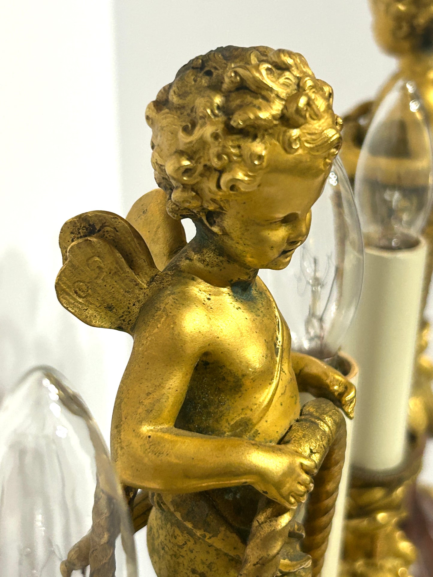 ANTIQUE BRONZE AND MARBLE FRENCH PAIR FIGURAL LAMPS WITH WINGED CHILDREN